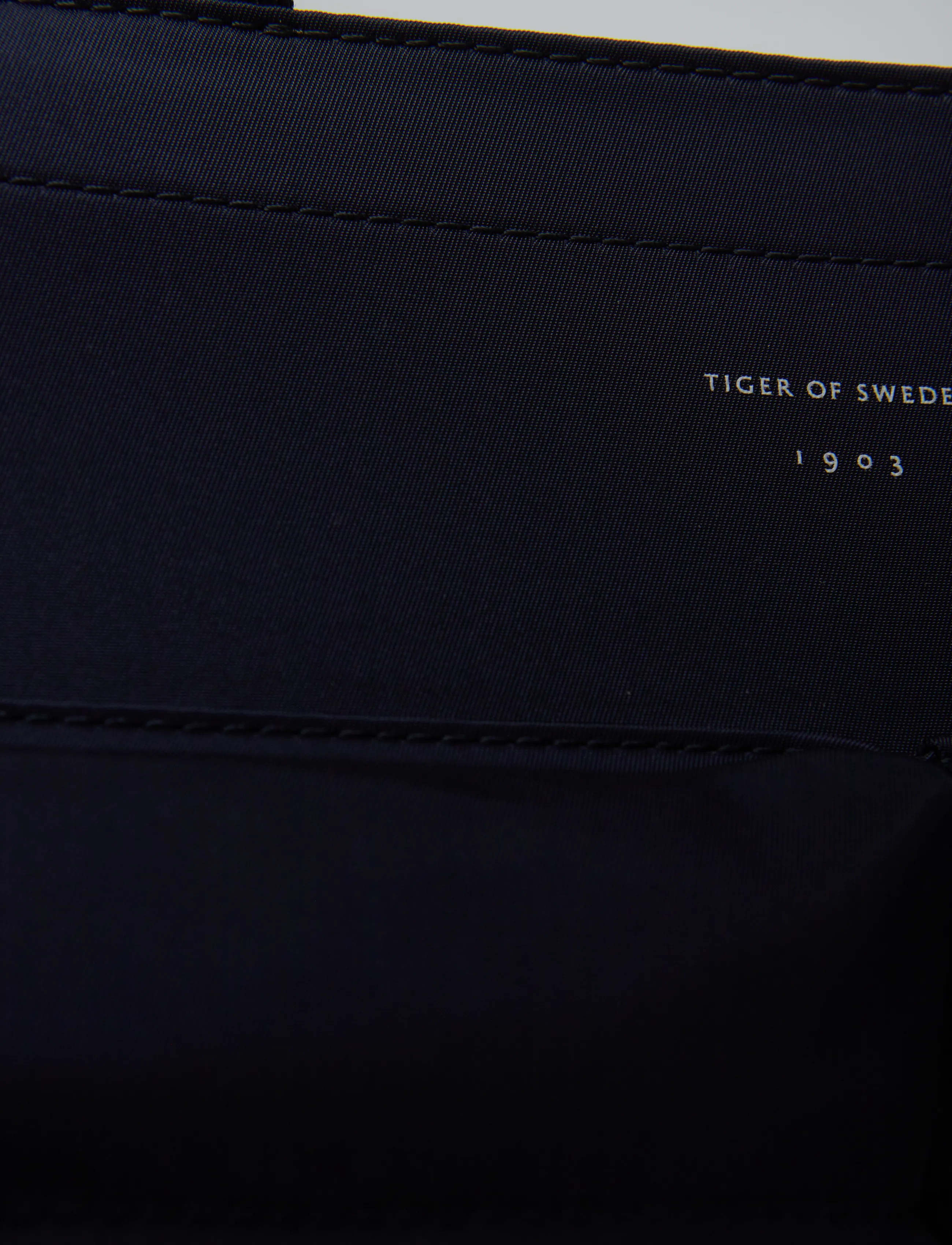 Tiger of Sweden - SONOR - laptop bags - deep well - 4