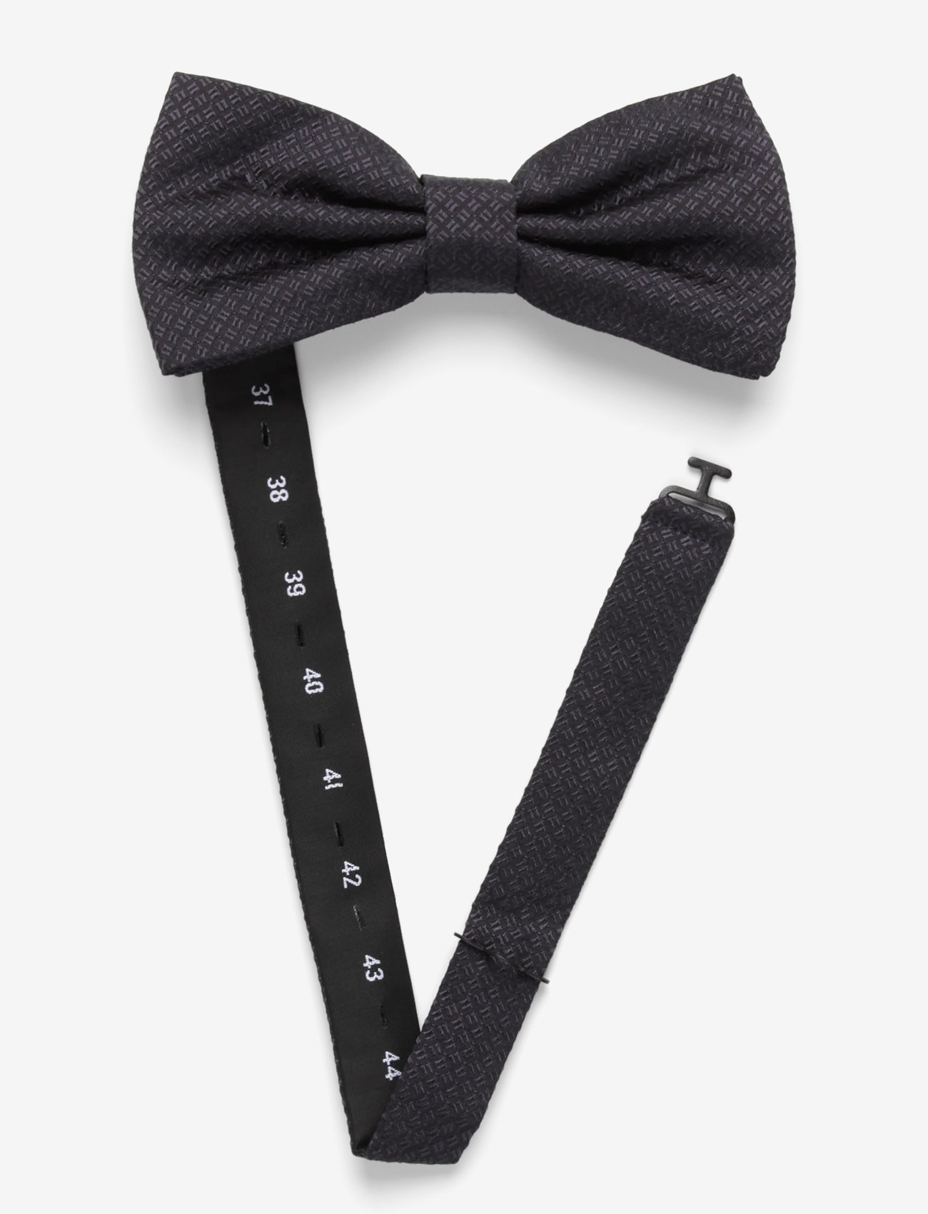 Tiger of Sweden - UITTA - fliegen - space view - 1