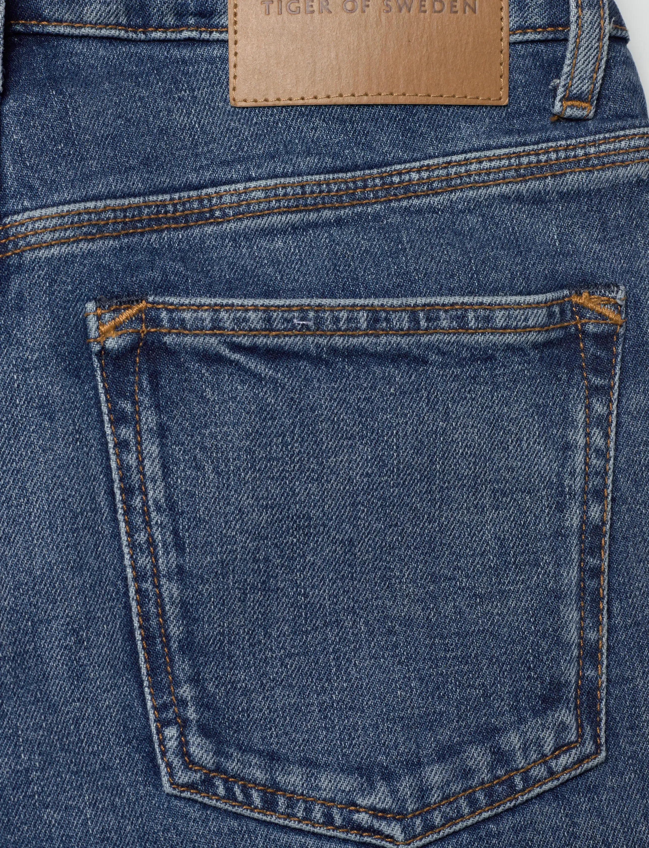 Tiger of Sweden - Maggie Winslow - bootcut-farkut - medium blue - 4