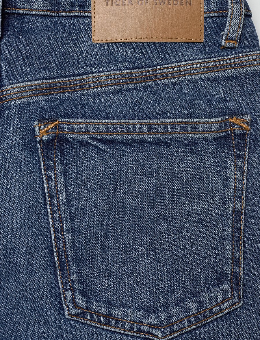 Tiger of Sweden - Maggie Winslow - bootcut jeans - medium blue - 4