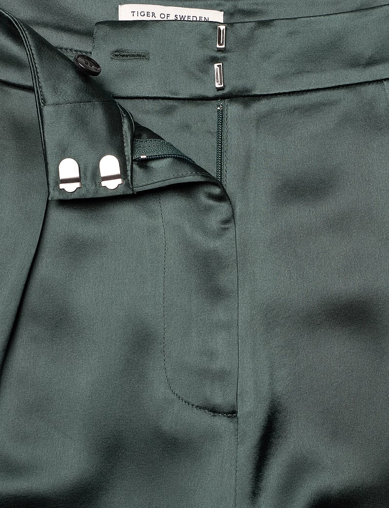Tiger of Sweden - INGA - spodnie szerokie - army petrol - 3