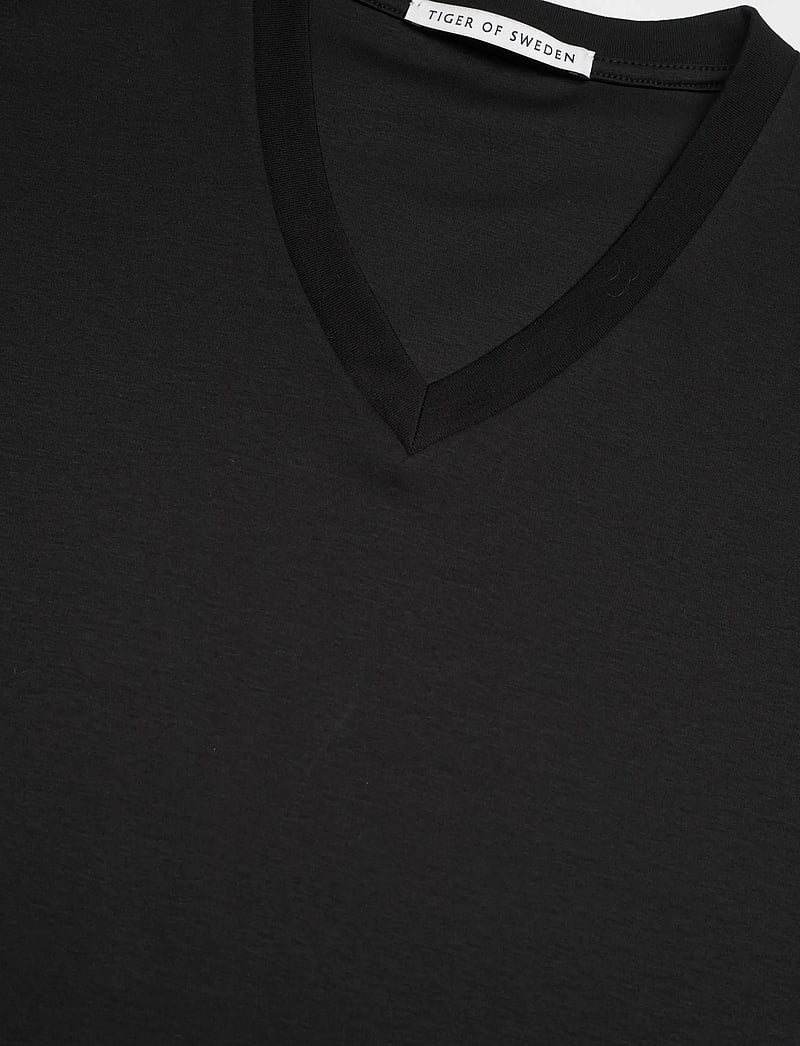 Tiger of Sweden - OLAF V - t-shirts - black - 2