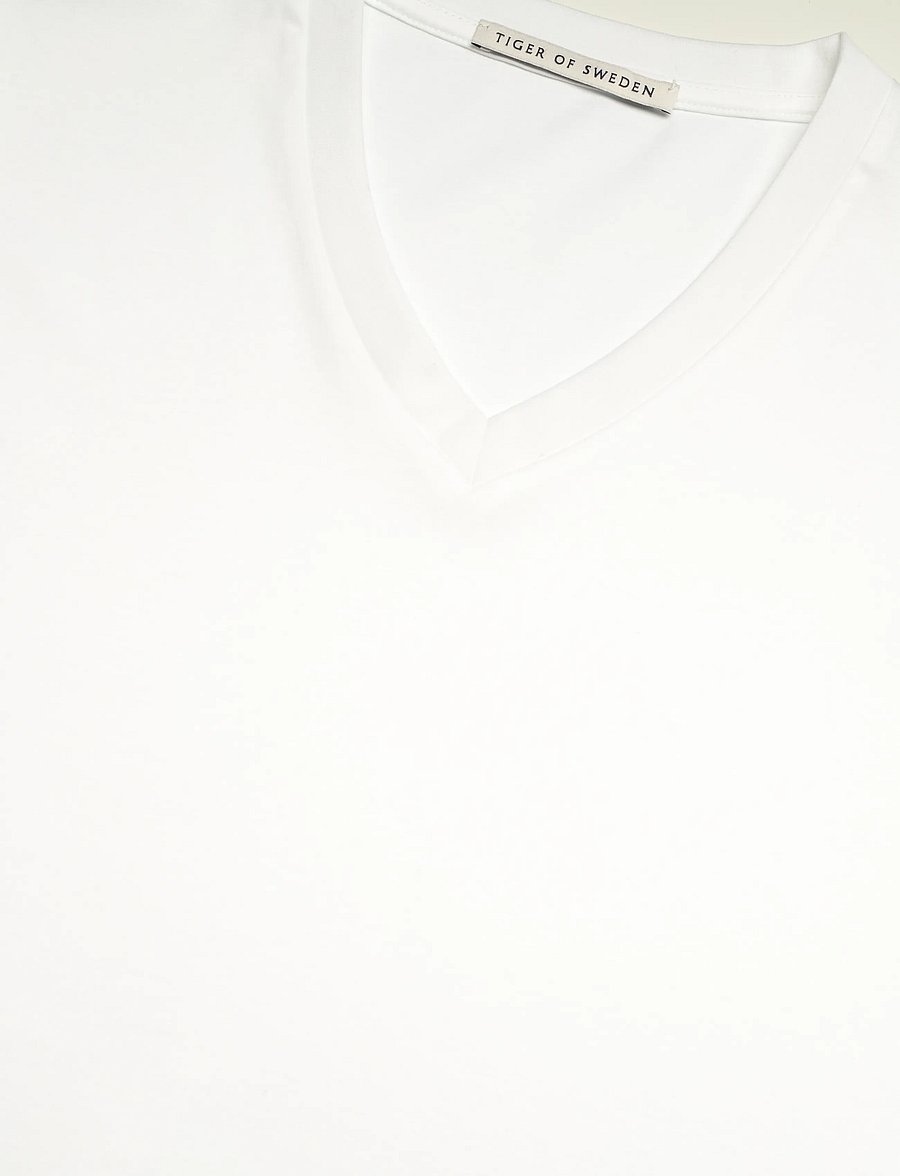 Tiger of Sweden - OLAF V - kortærmede t-shirts - pure white - 5