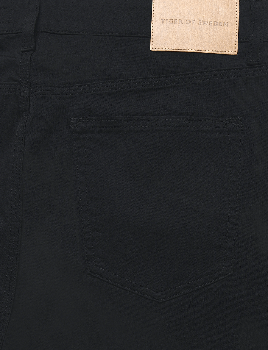 Tiger of Sweden - DES SATEEN - vabaajapüksid - black - 3