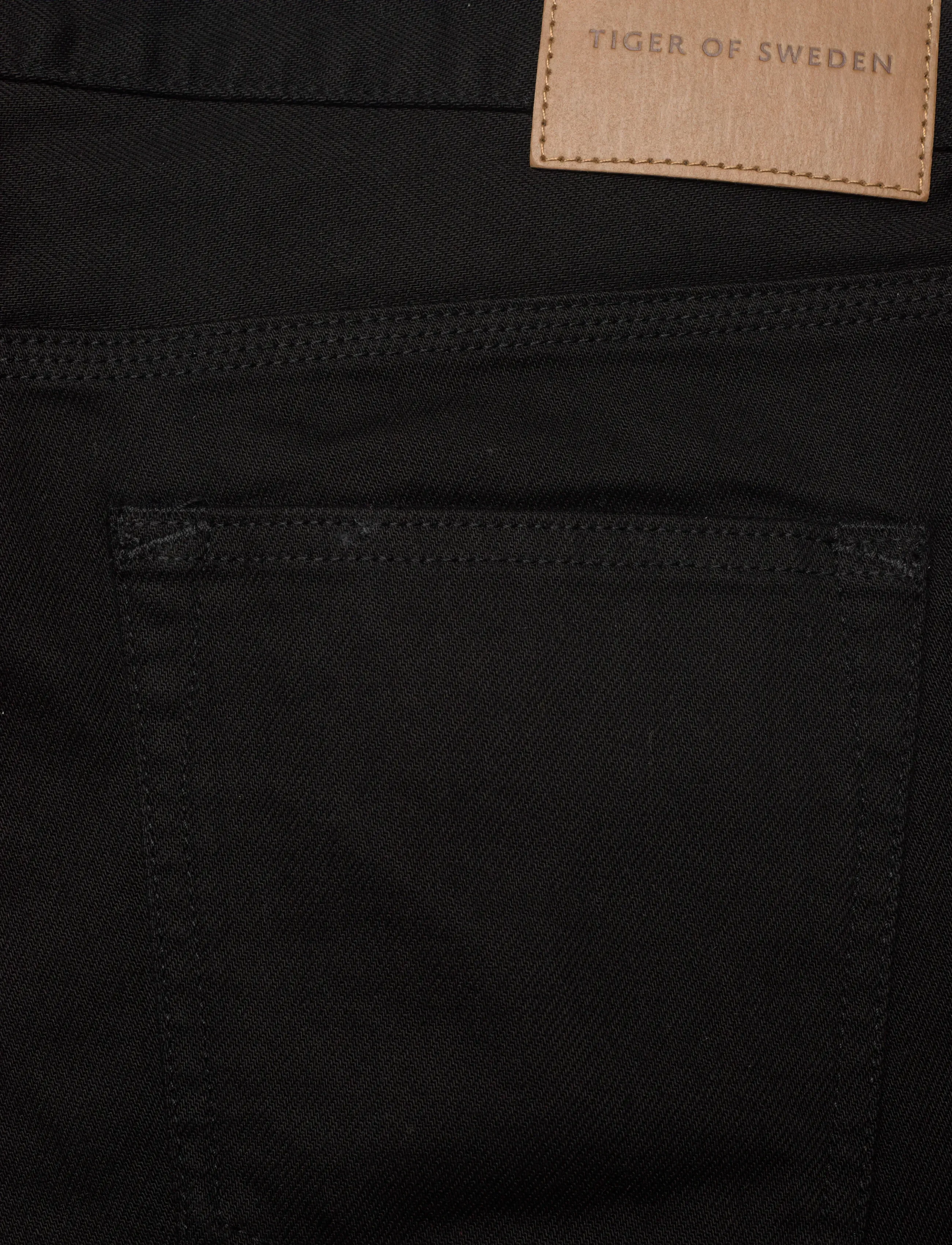Tiger of Sweden - KIT VIBRANT - regular jeans - black - 4