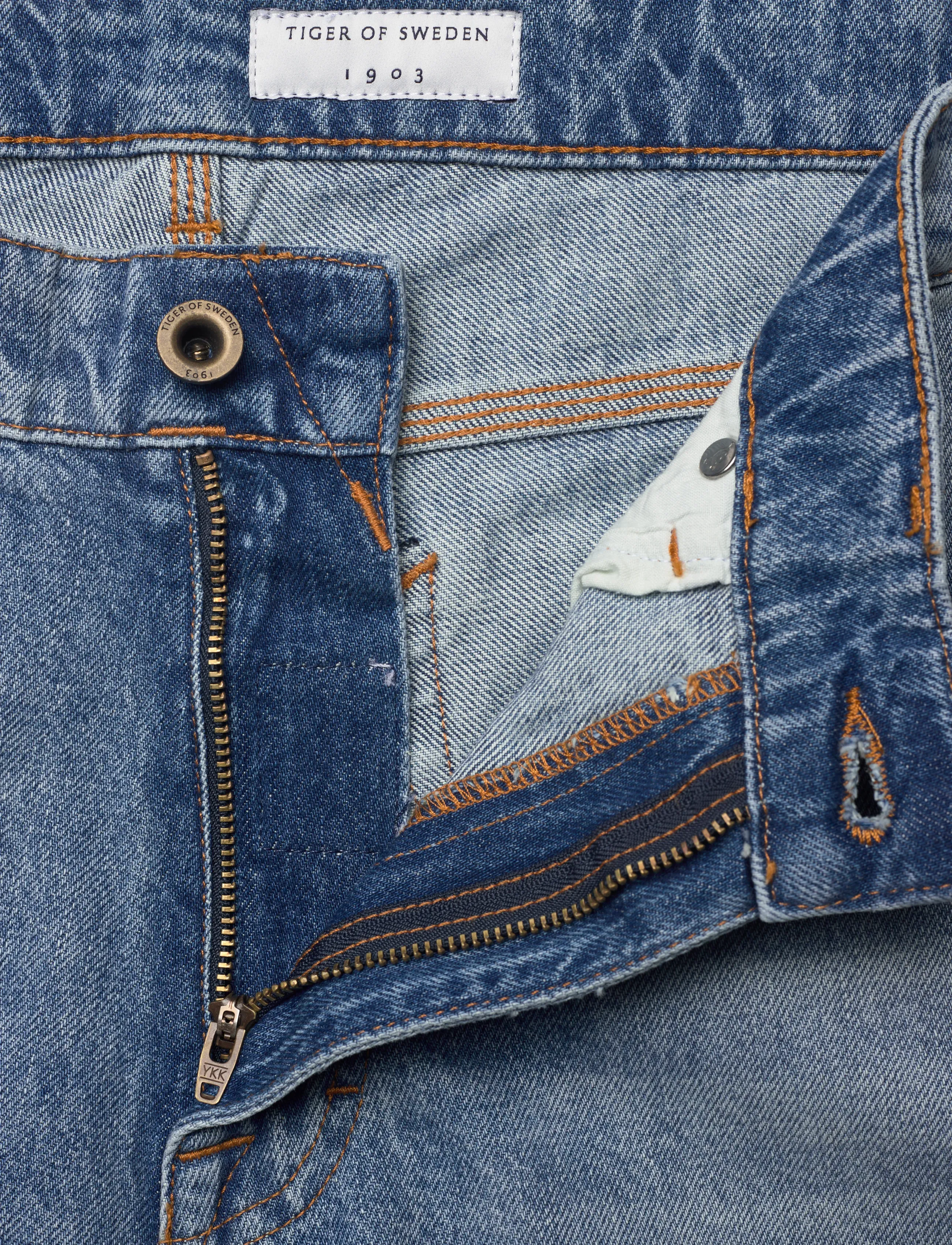 Tiger of Sweden - KYLIAN VISION - denim shorts - light blue - 3
