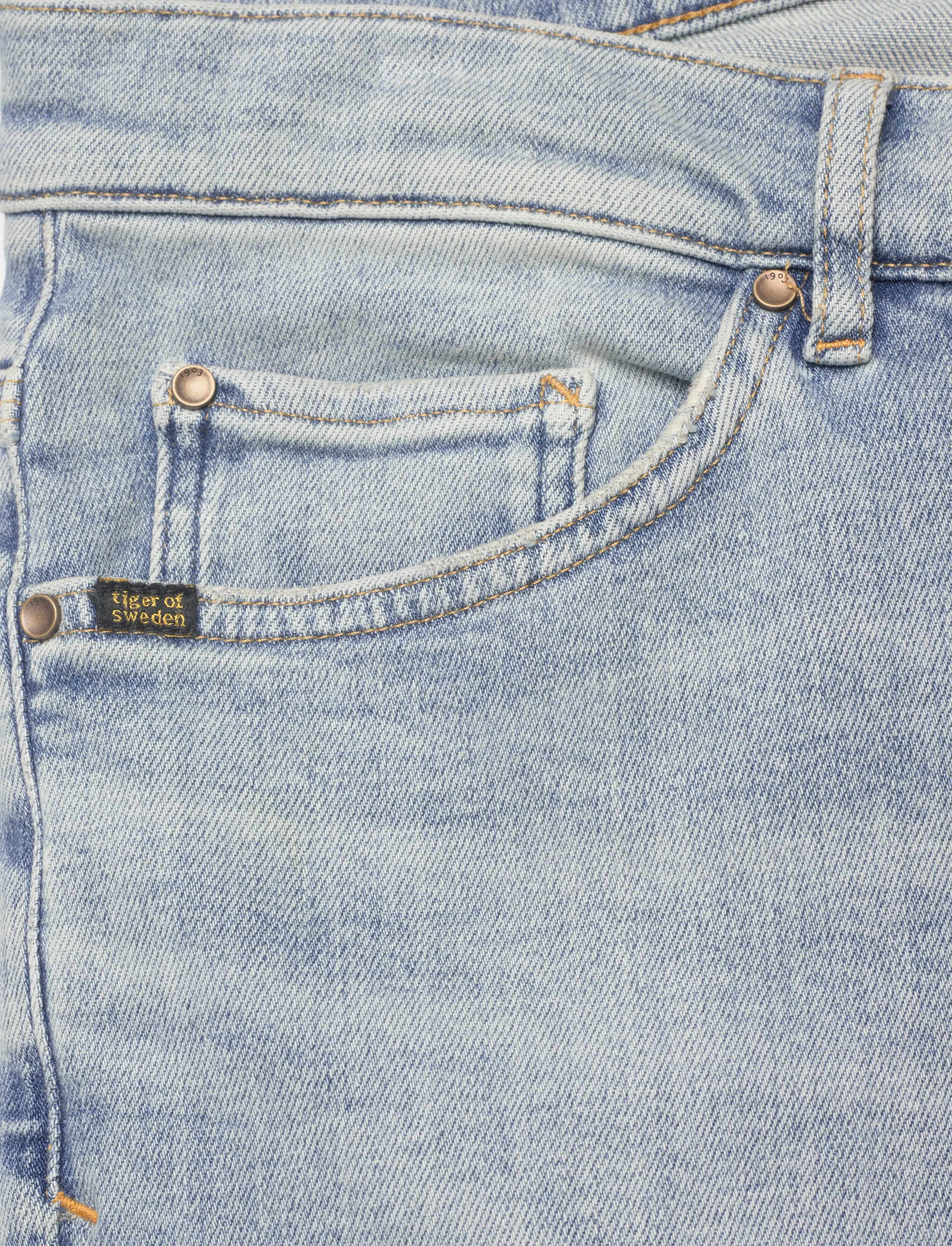 Tiger of Sweden - EVOLVE PAVEMENT - tapered lõikega teksad - light blue - 5