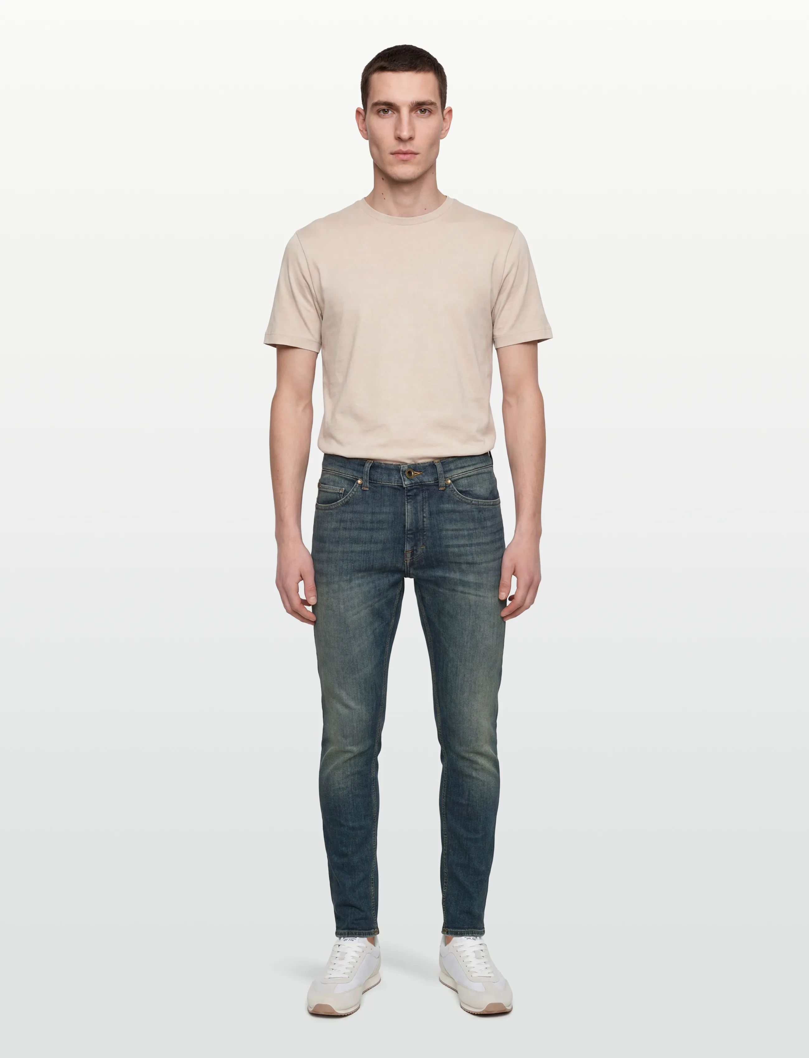 Tiger of Sweden EVOLVE COMPASS - Brīva piegriezuma džinsi - DUST BLUE / blue