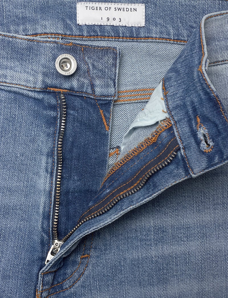 Tiger of Sweden - PISTOLERO STOOP - tapered jeans - light blue - 3