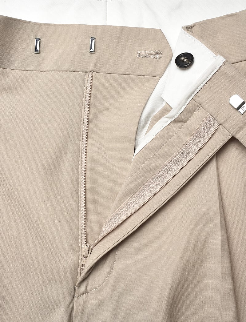 Tiger of Sweden - MEND SHORTS - chinos shorts - pale sand - 3