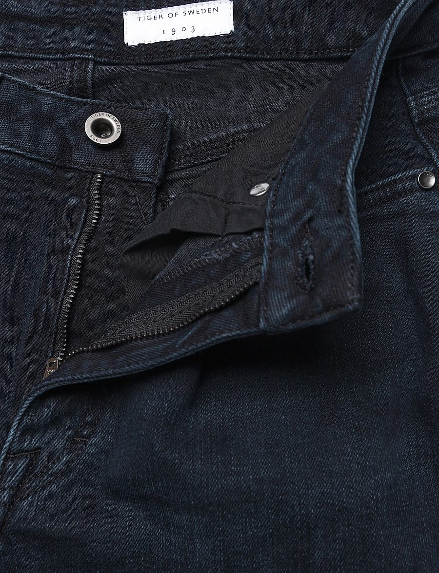 Tiger of Sweden - MAGGIE MUTED - raka jeans - black blue - 3