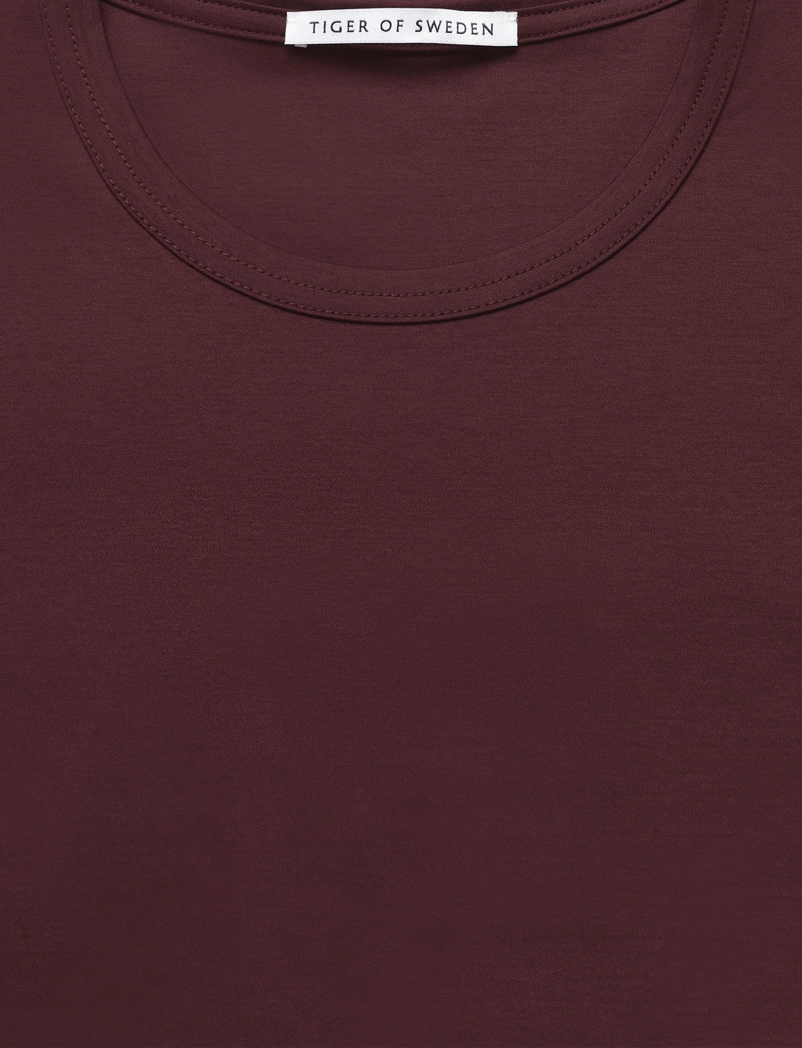 Tiger of Sweden - OLAF - kortärmade t-shirts - aubergine - 2