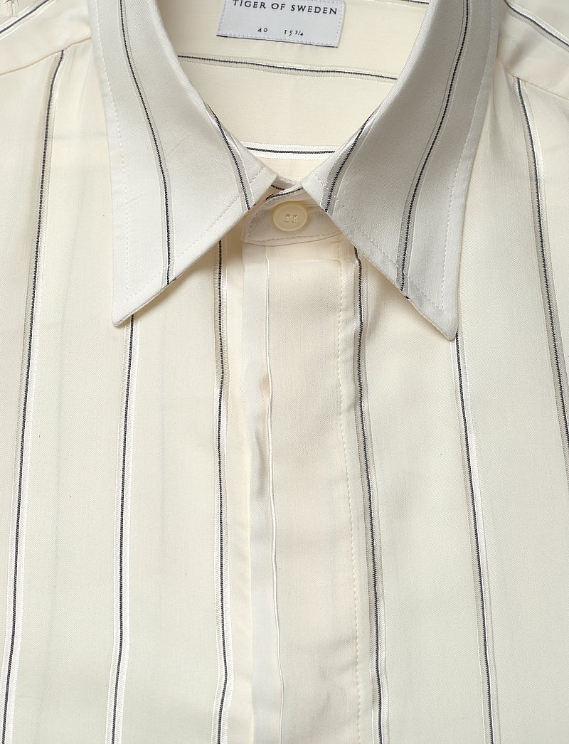 Tiger of Sweden - BAARNEY - triibulised särgid - pure white - 2