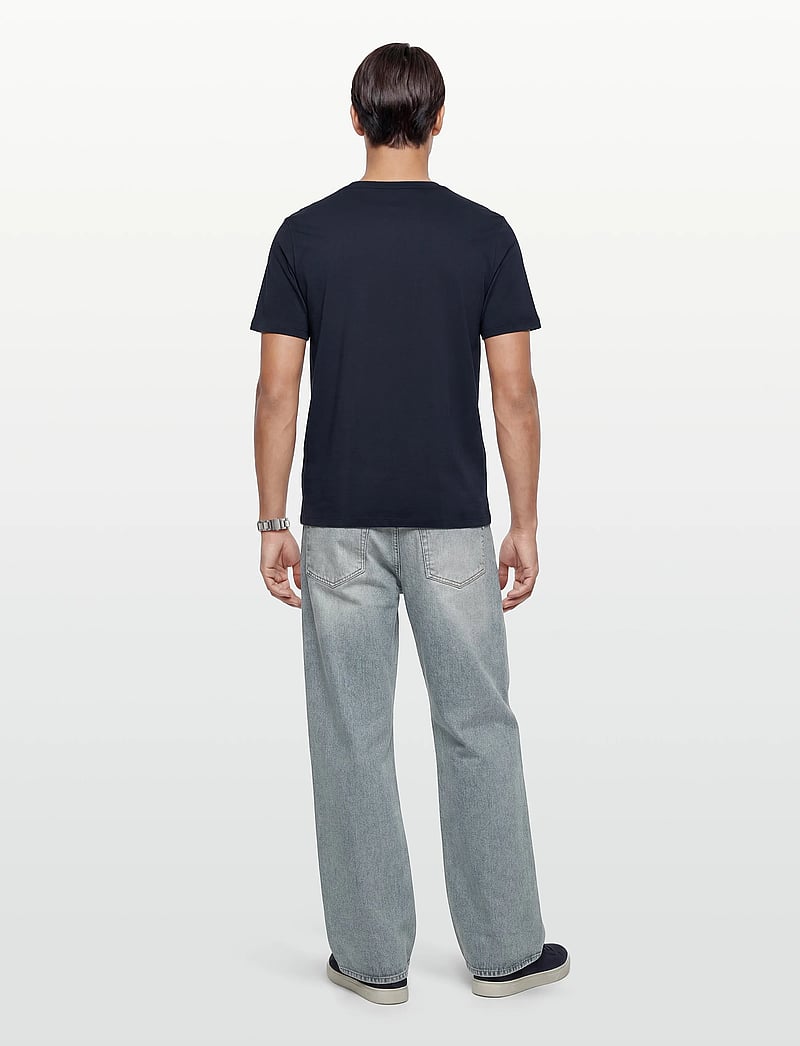 Timberland - STACK LOGO Colored Short Sleeve Tee DARK SAPPHIRE - kortærmede t-shirts - navy - 4