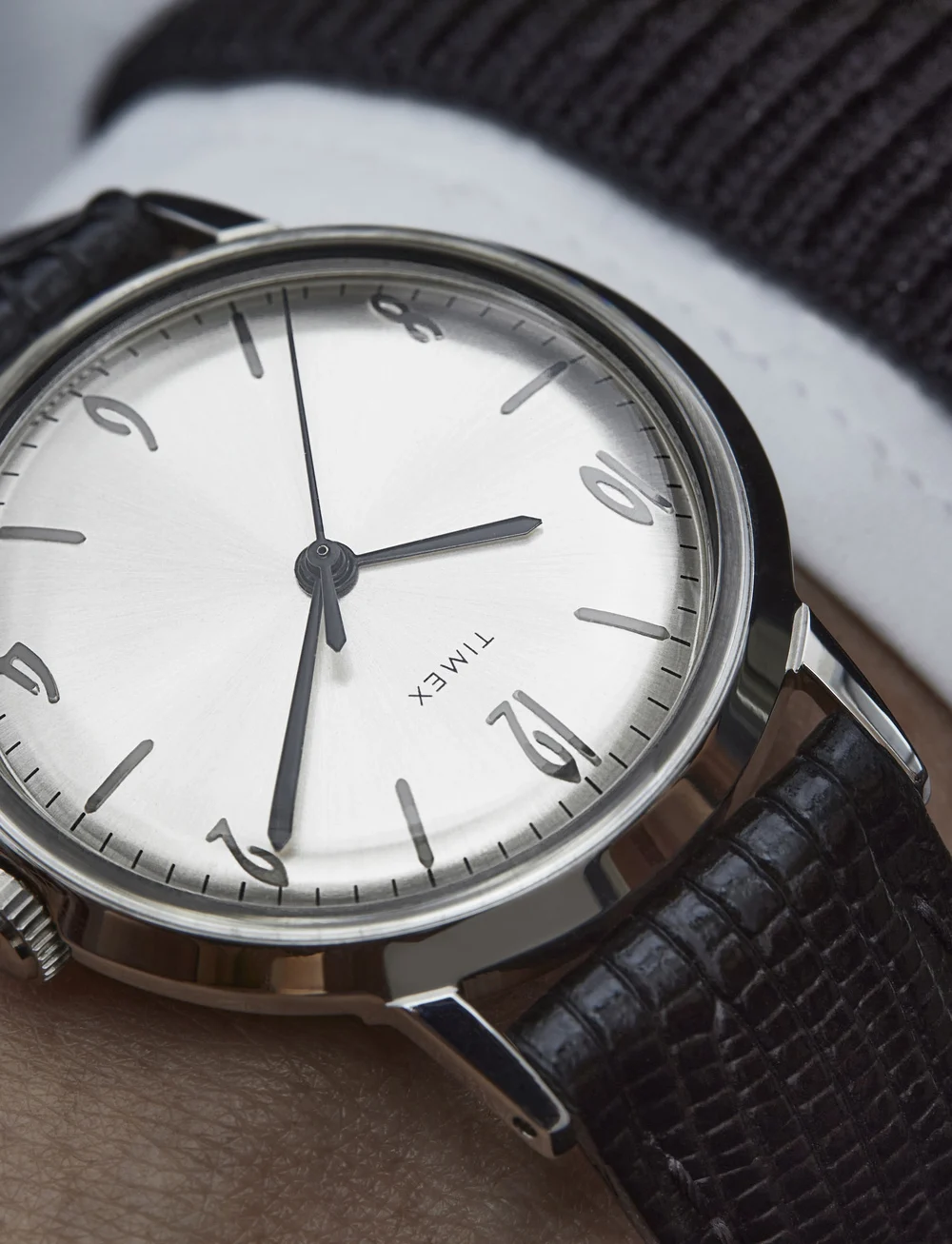 Timex - Marlin Handwind 34mm SST Case Silver Dial Black Leather Strap - zegarki analogowe - silver-tone/silver-tone - 0