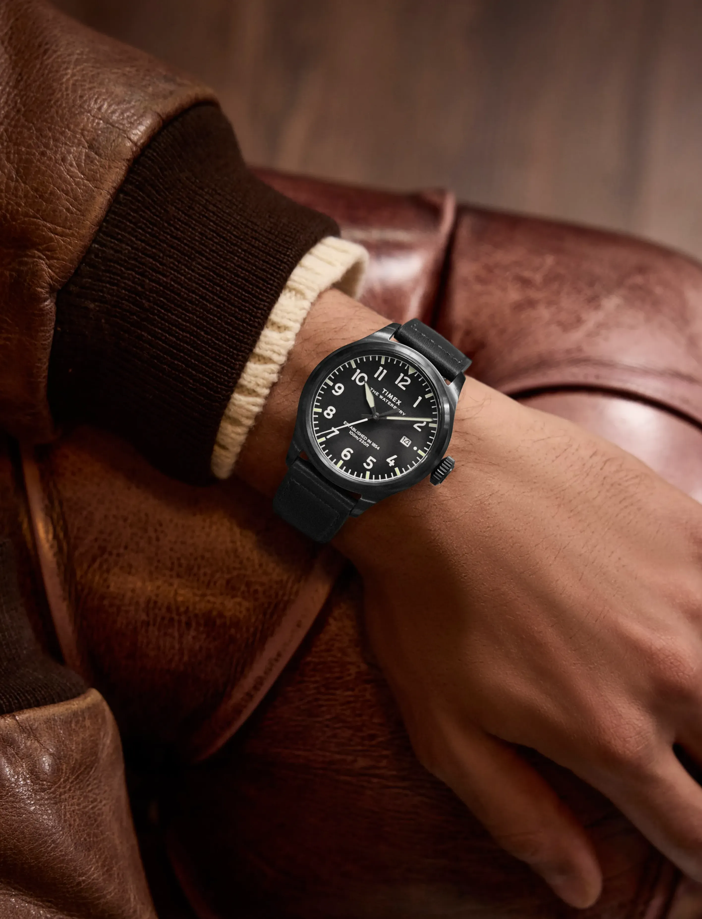 Timex WATERBURY ACE SST CASE BLACK DIAL AND BLACK LEATHER STRAP - Inspiratsioon - BLACK-TONE/BLACK / black