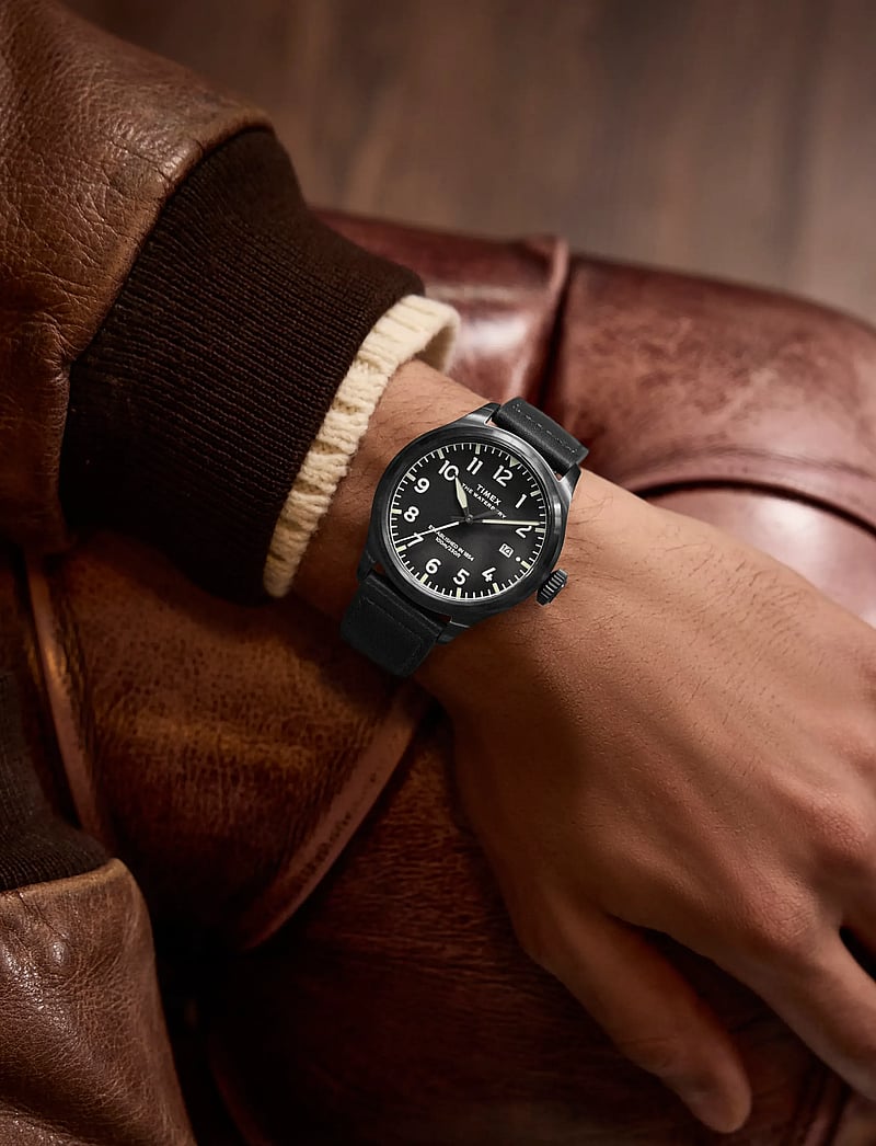 Timex - WATERBURY ACE SST CASE BLACK DIAL AND BLACK LEATHER STRAP - analog watches - black-tone/black - 0