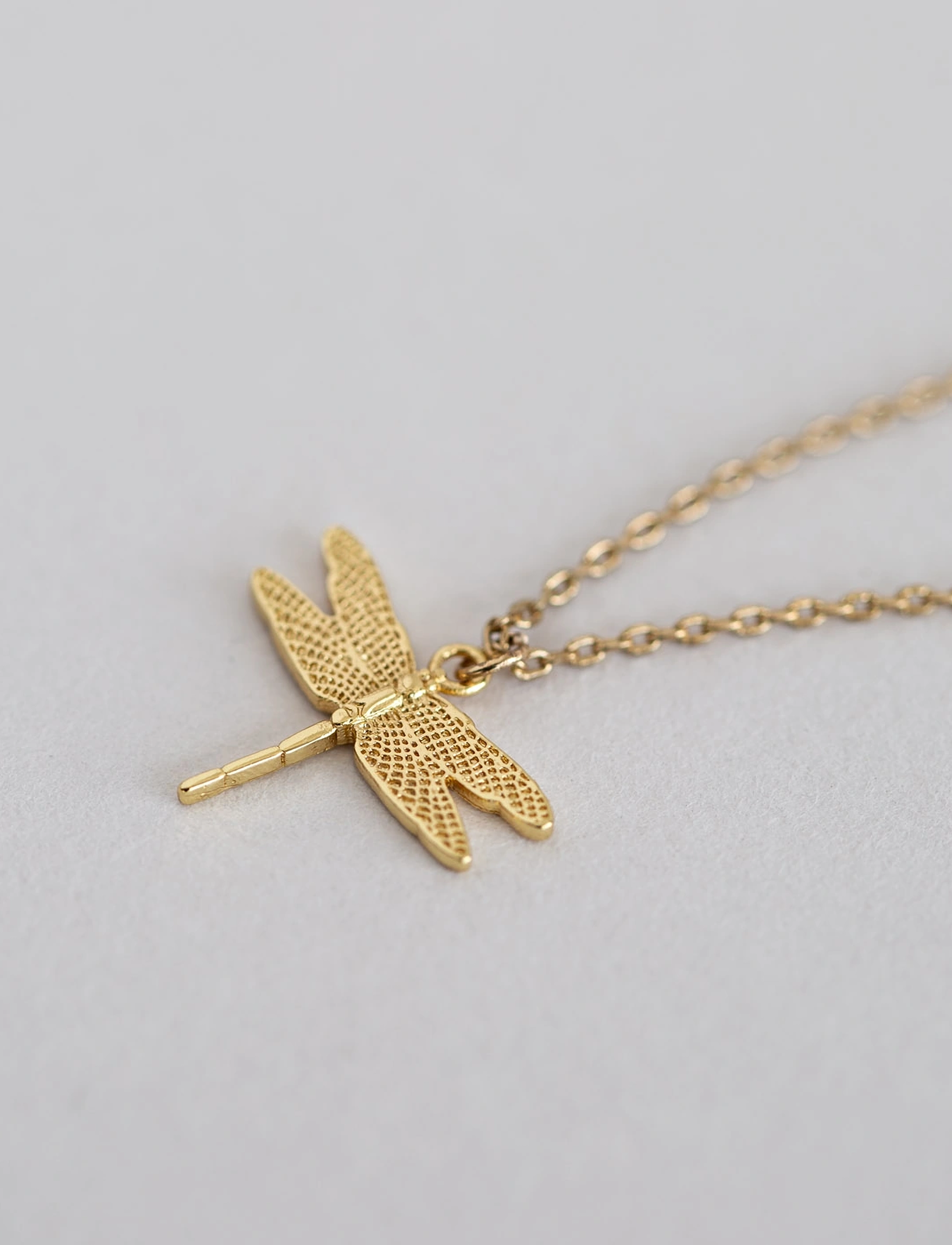 Timi of Sweden - Dragonfly Necklace - halsketten - gold - 1