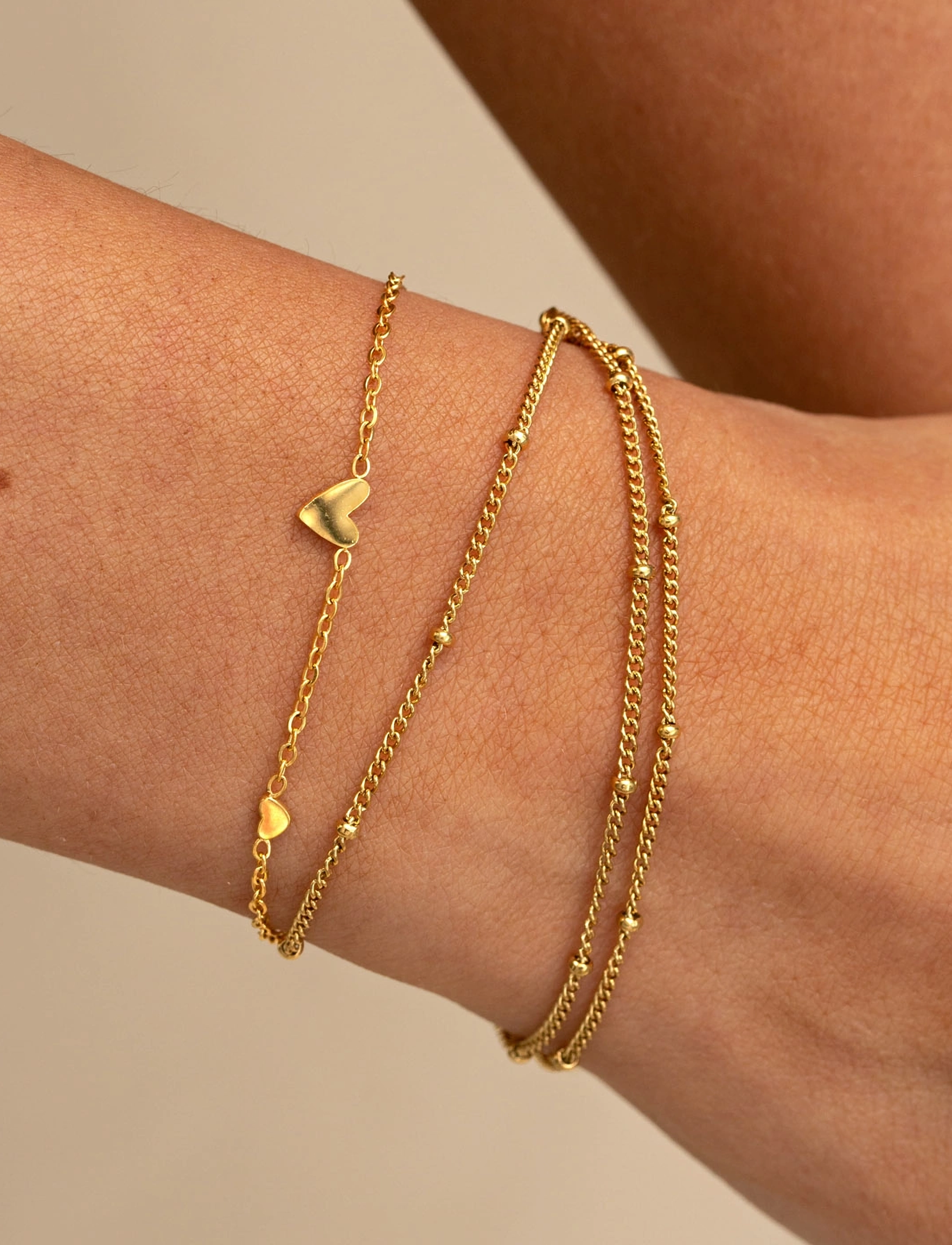 Timi of Sweden Sarah 3 Small Hearts Bracelet Stainless Steel, One Size 18 cm, Bracelets, Gold - Chain Frauen