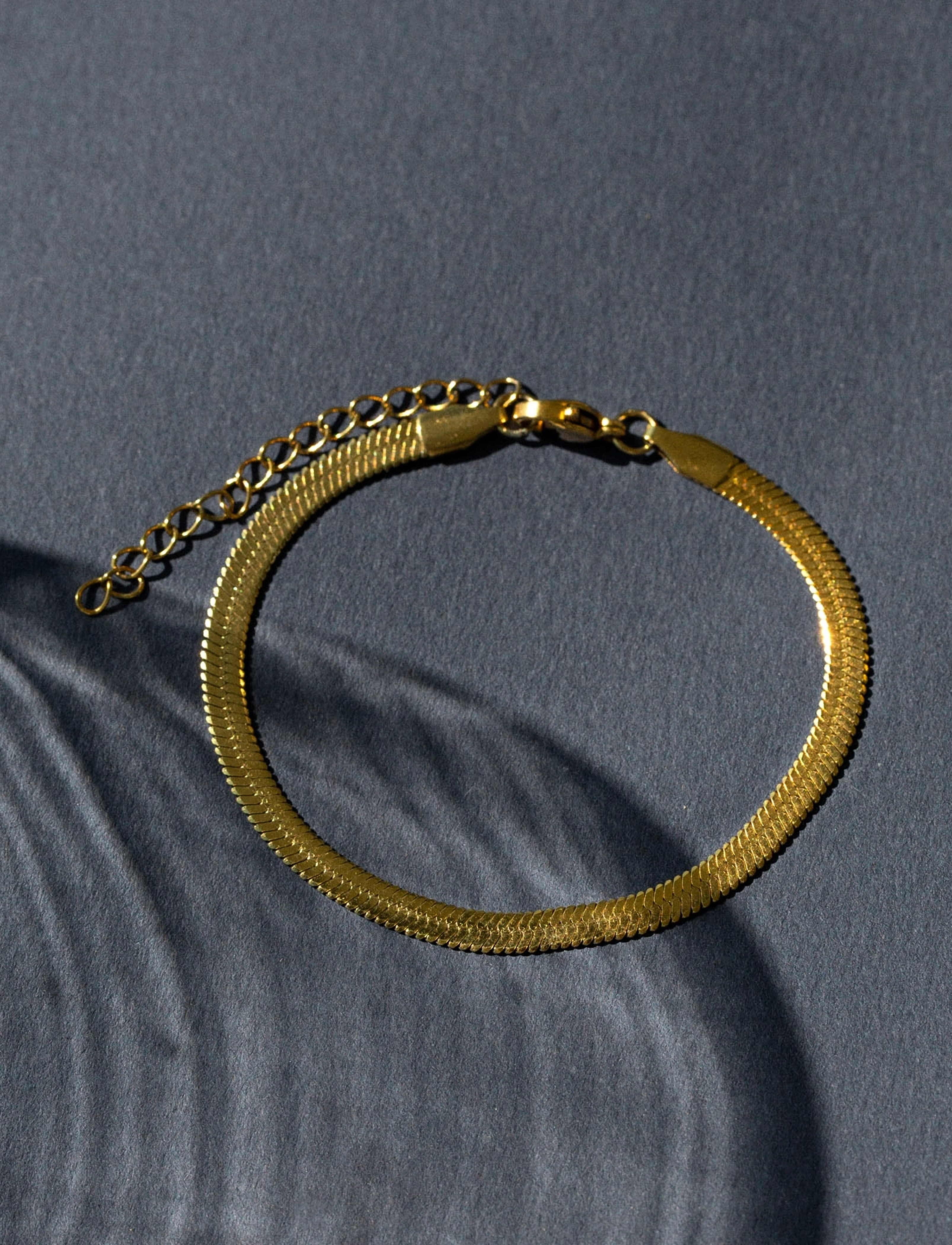 Timi of Sweden - Ivy - Snake Chain Bracelet Stainless Steel - grandininės apyrankės - gold - 2