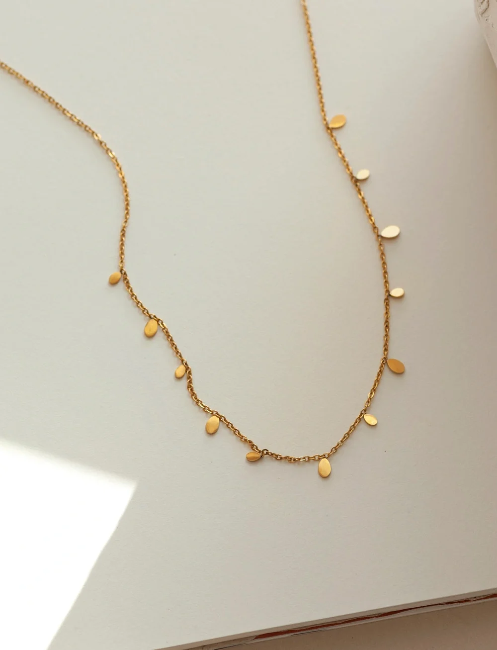 Timi of Sweden - Lia - Tiny Oval Necklace Stainless Steel - kedjehalsband - gold - 2