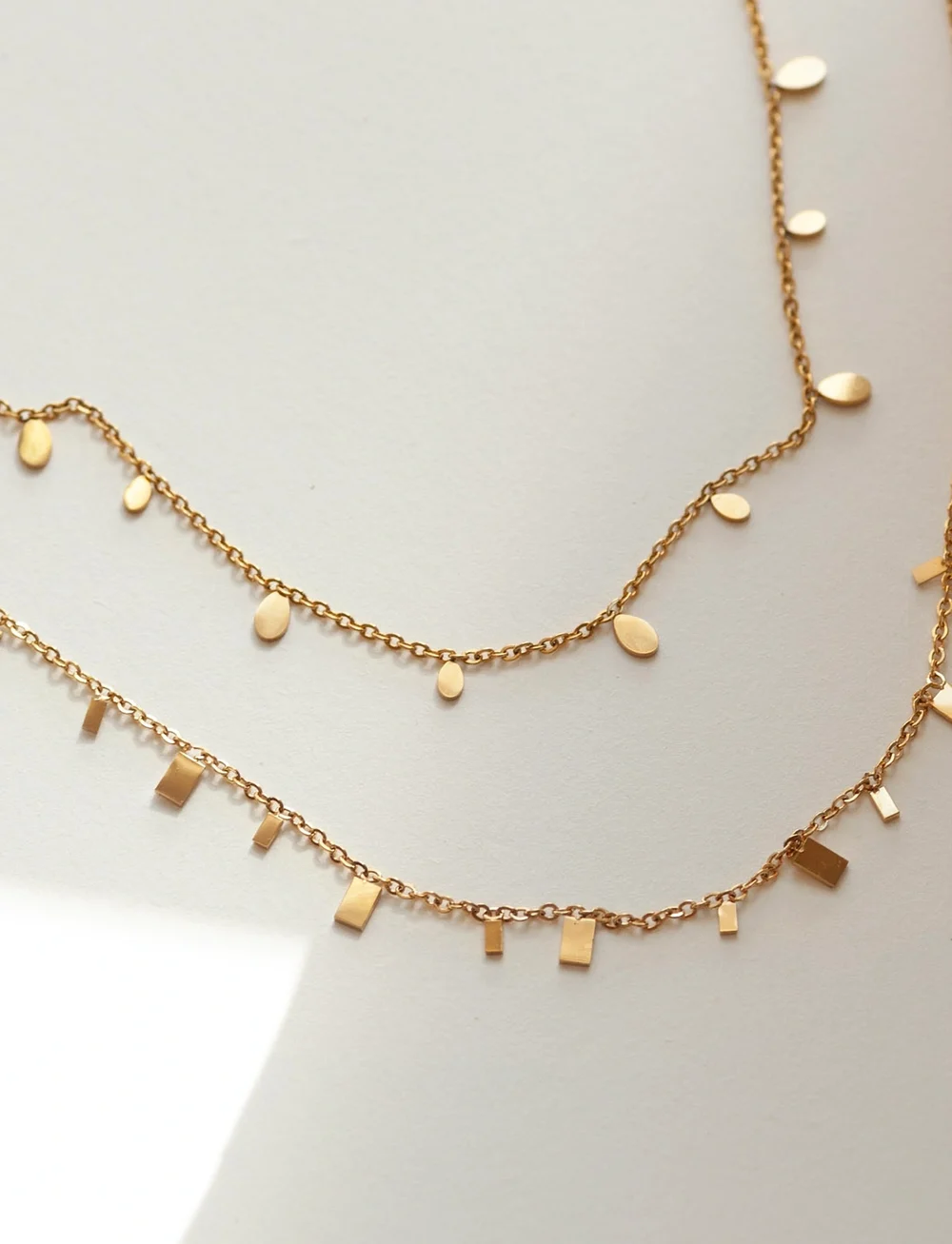 Timi of Sweden - Lia - Tiny Oval Necklace Stainless Steel - kedjehalsband - gold - 5