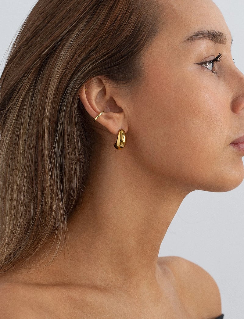 Timi of Sweden - Beaux - Classic Chunky Stud Earrings - naastkõrvarõngad - gold - 2