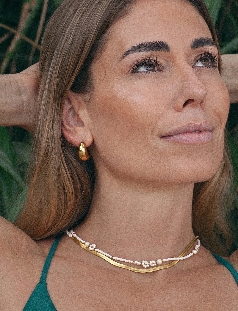 Timi of Sweden - Beaux - Classic Chunky Stud Earrings - naastkõrvarõngad - gold - 3