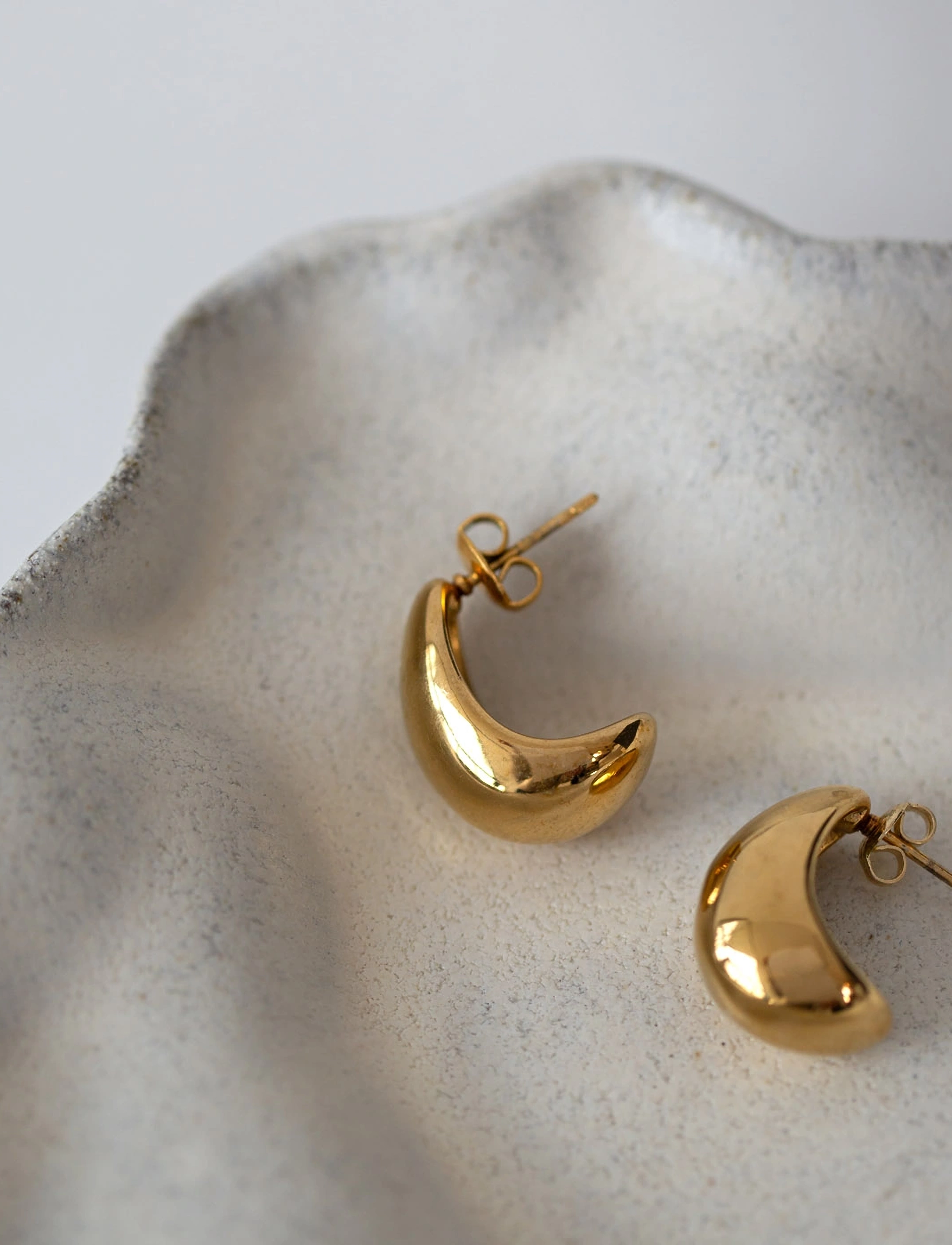 Timi of Sweden - Beaux - Classic Chunky Stud Earrings - ohrstecker - gold - 5