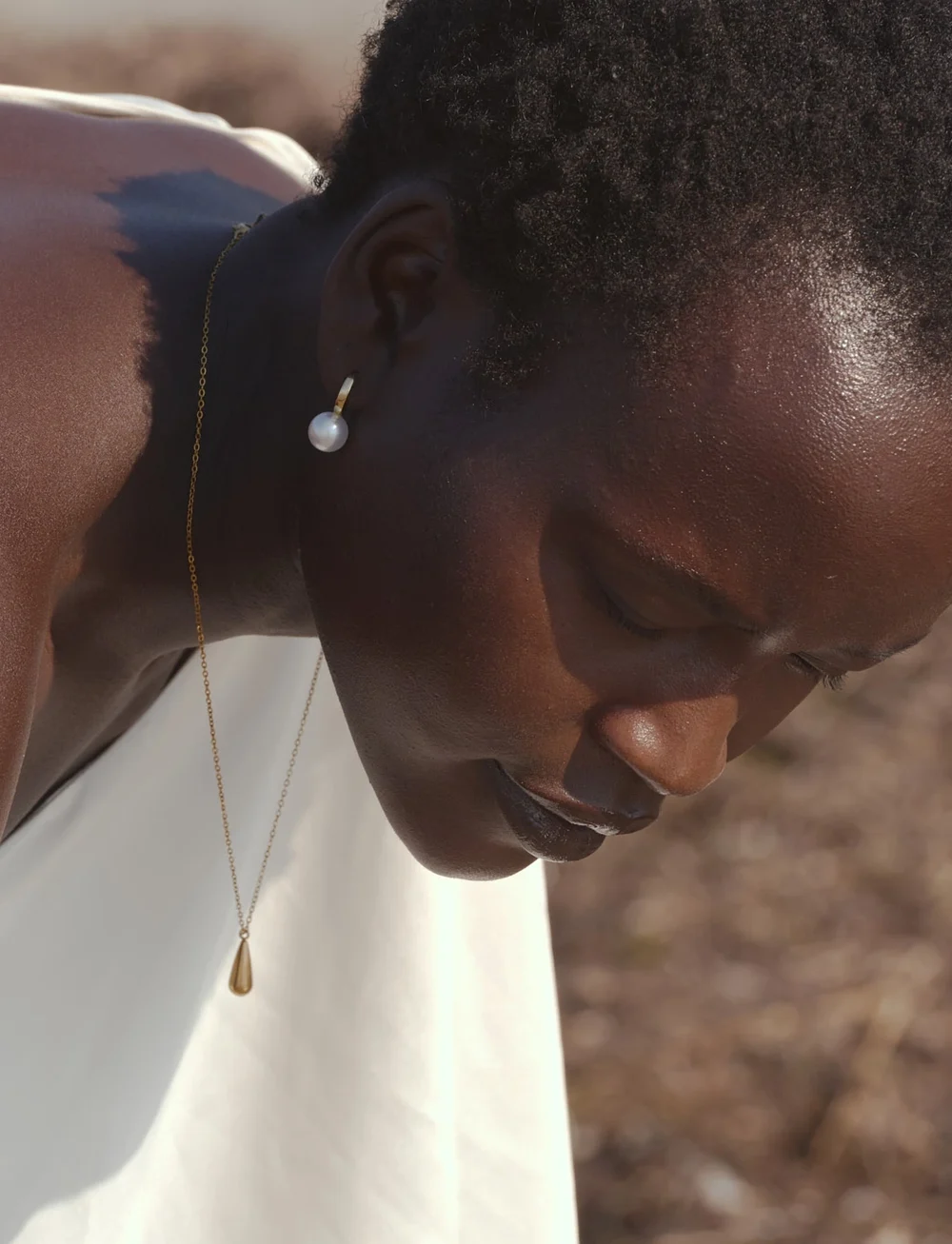 Timi of Sweden - Essie - Pearl Hoop Earrings - perlenohrringe - gold - 4