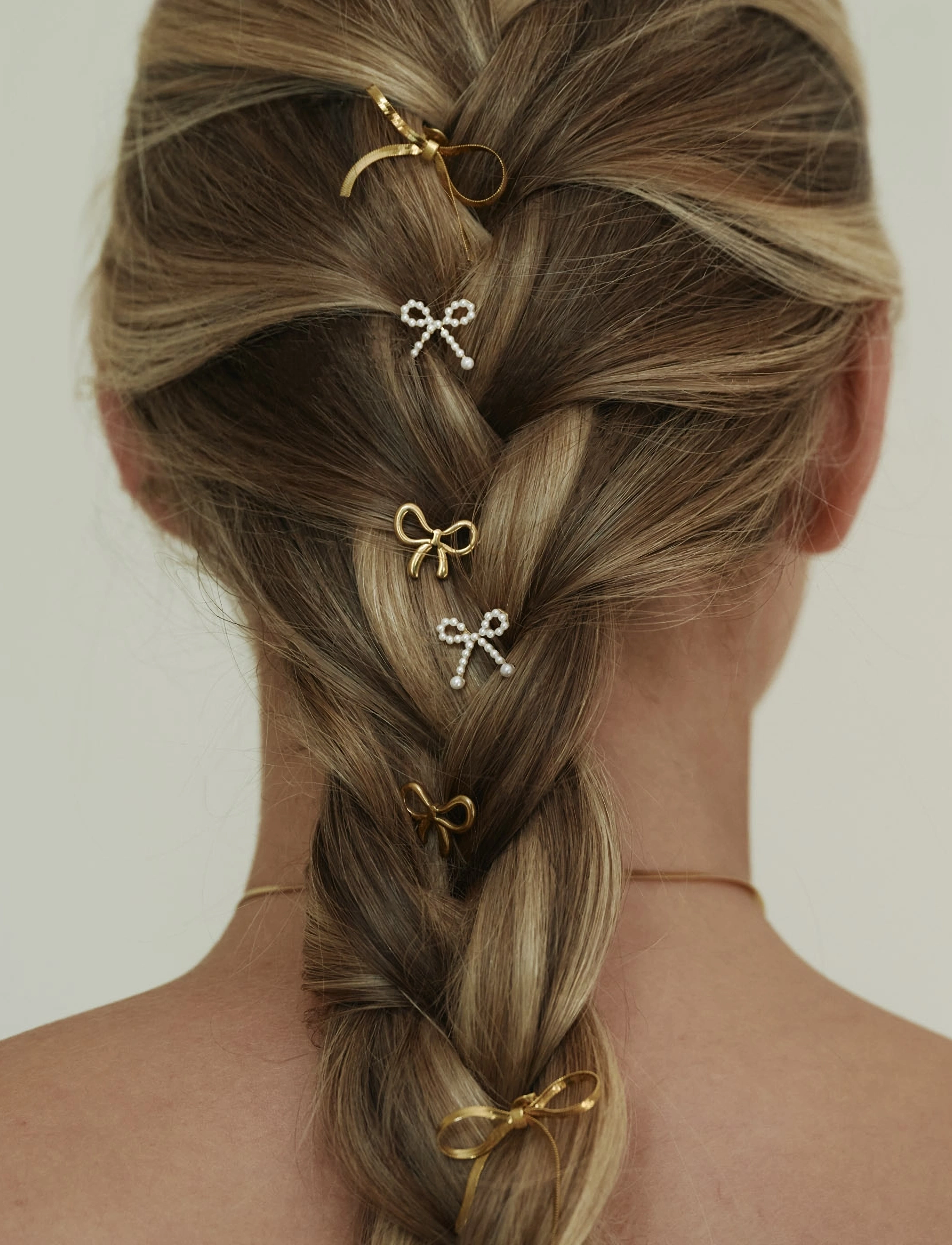 Timi of Sweden - Juliette - Cute Pearl Bow Stud Earrings - gold - 3