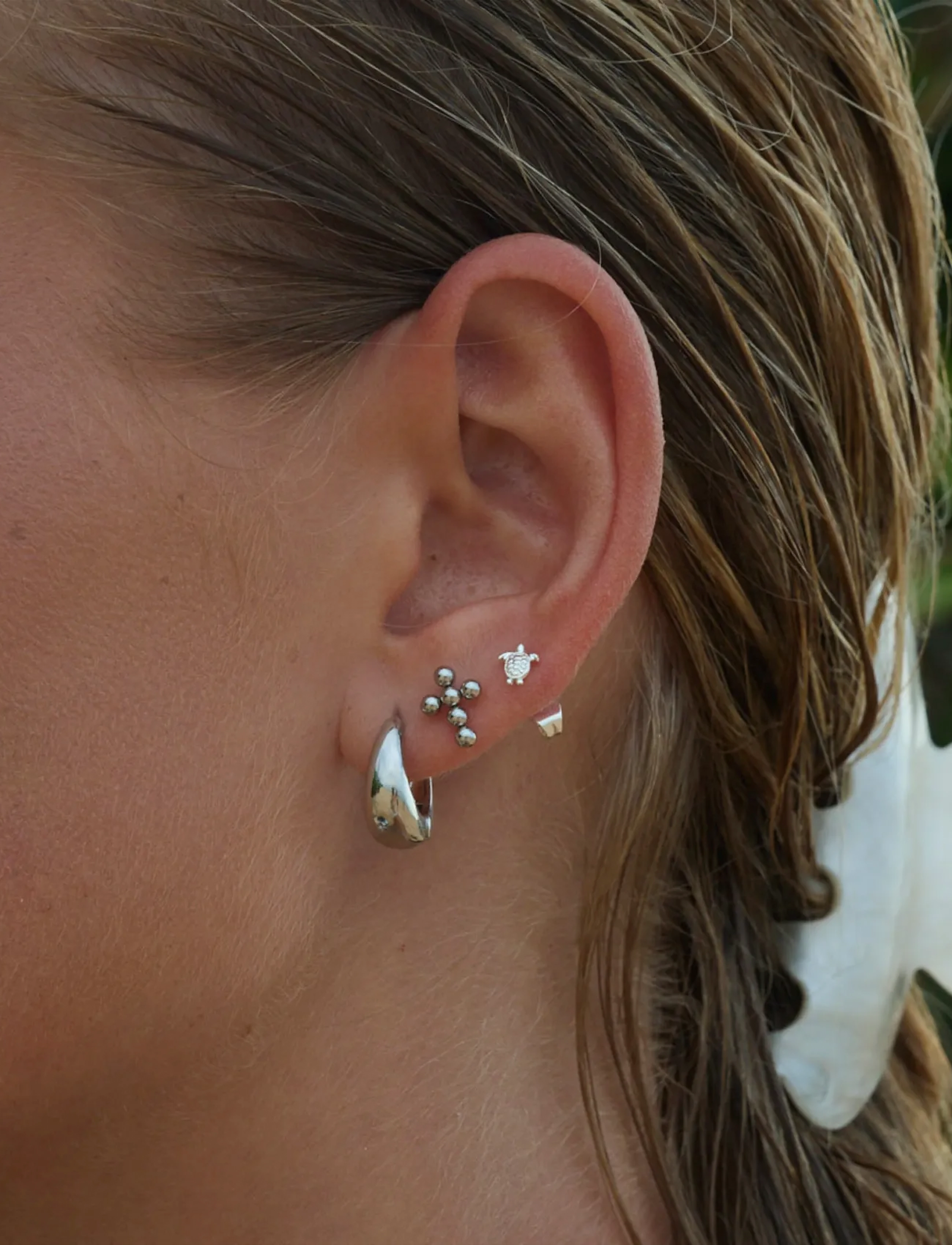 Timi of Sweden Hedvig - Classic Wide Hoop Earrings Stainless Steel - Geburtstag - SILVER / silver