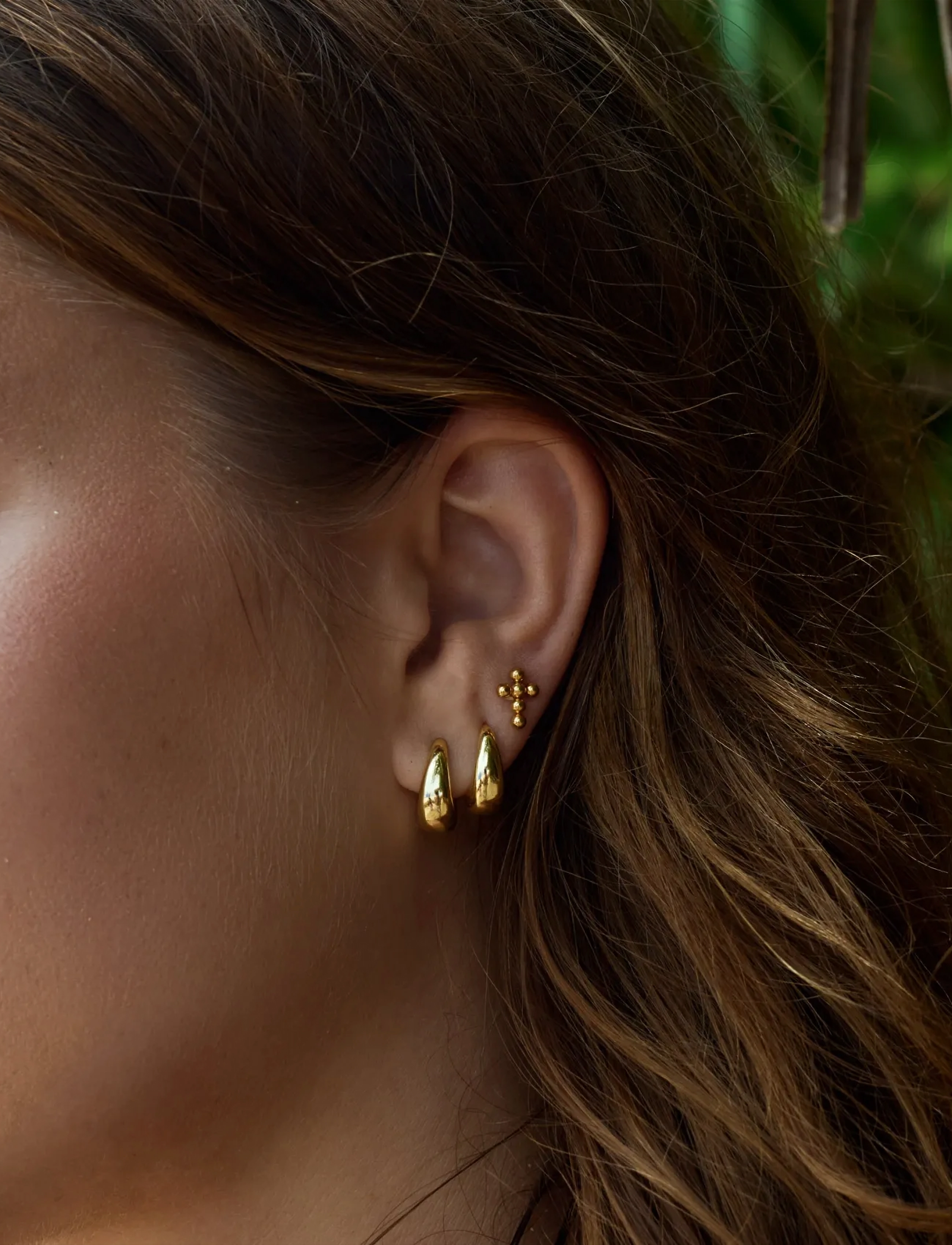 Timi of Sweden - Hedvig - Classic Wide Hoop Earrings Stainless Steel - gold - 3