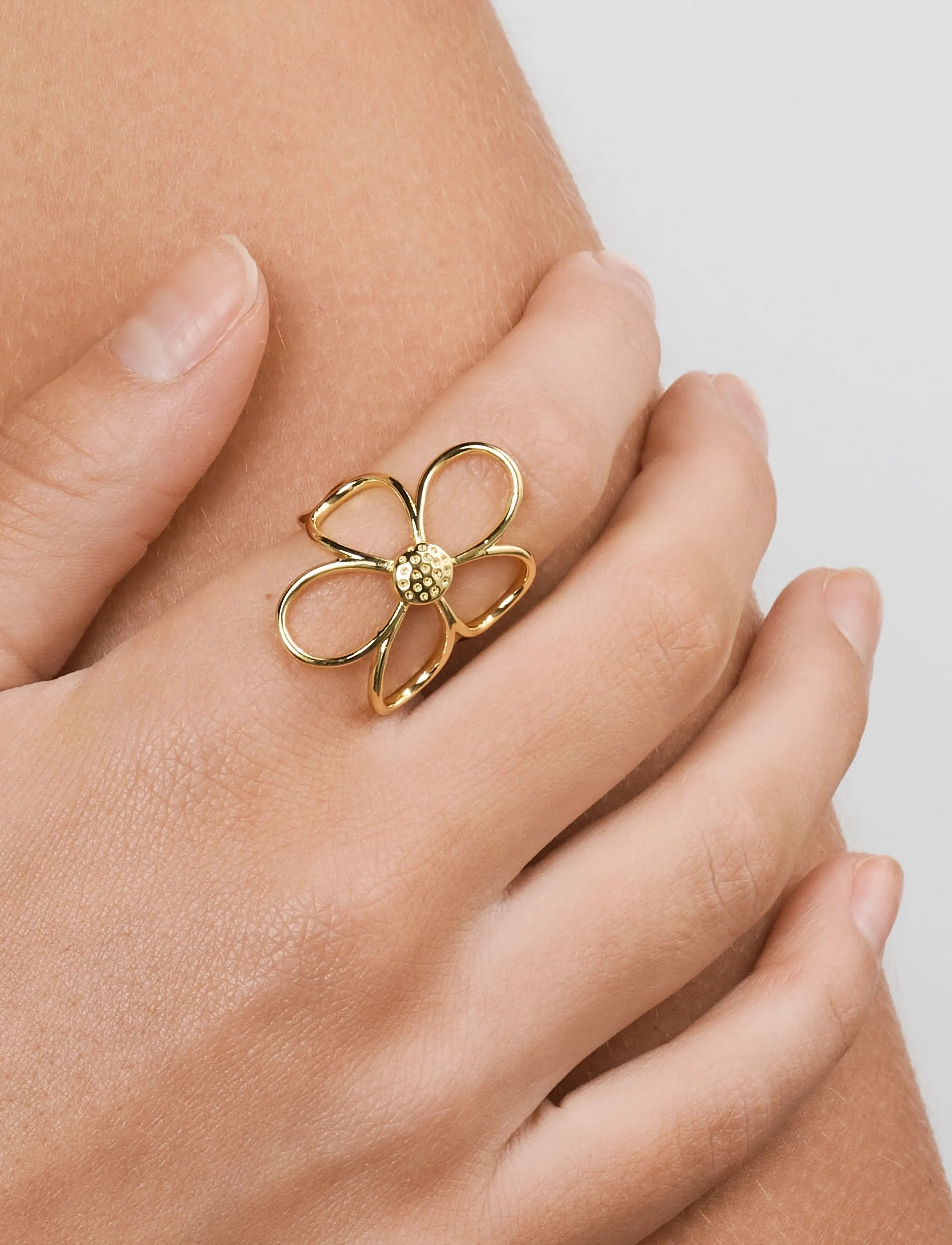 Timi of Sweden Lucky Outline Flower Ring Gold, One Size x 53, Jewellery, Gold - Rings, Frauen