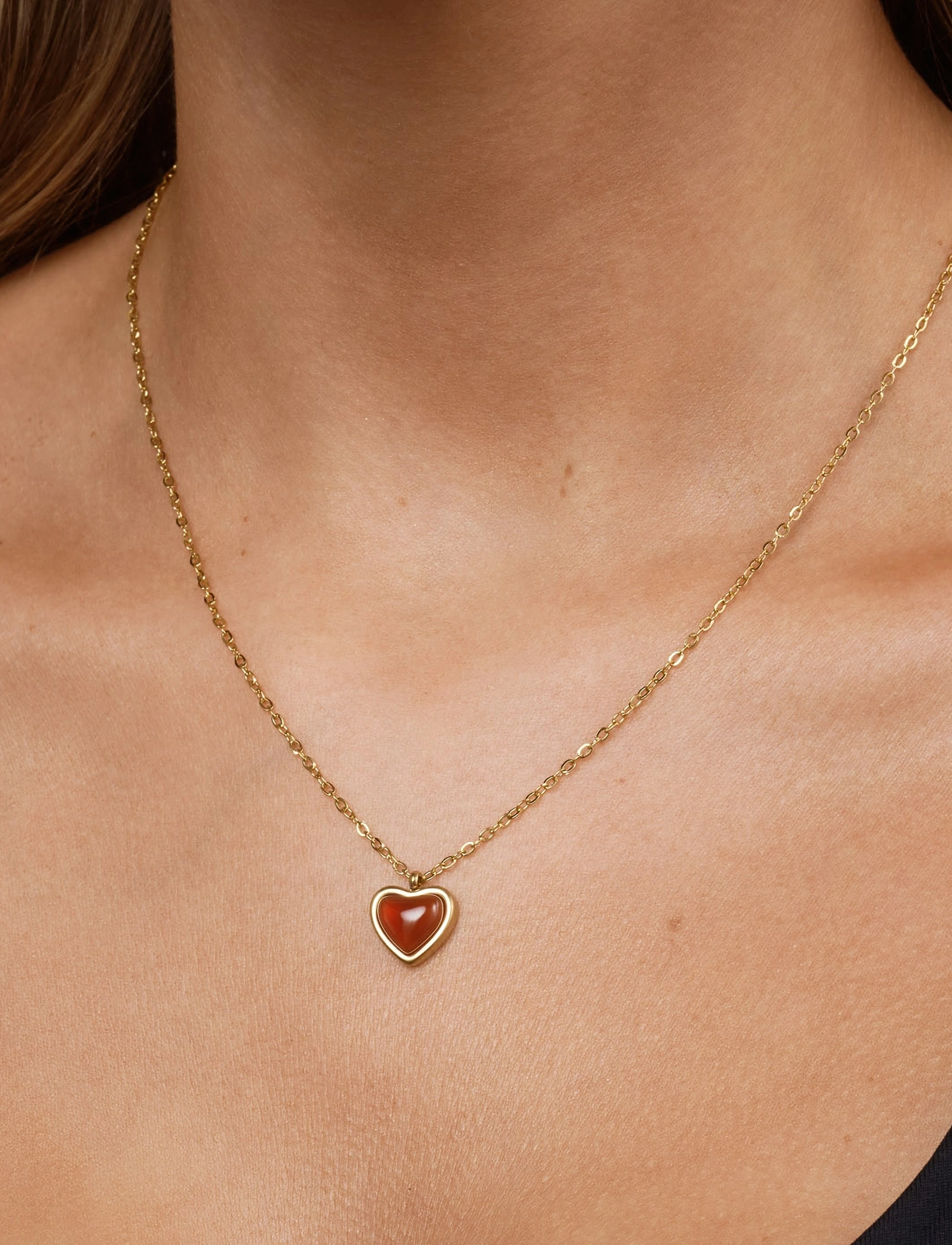 Timi of Sweden Sonja Jelly Heart Dangling Necklace Gold Stainle, One Size 40 cm, Necklaces, - Chain Frauen
