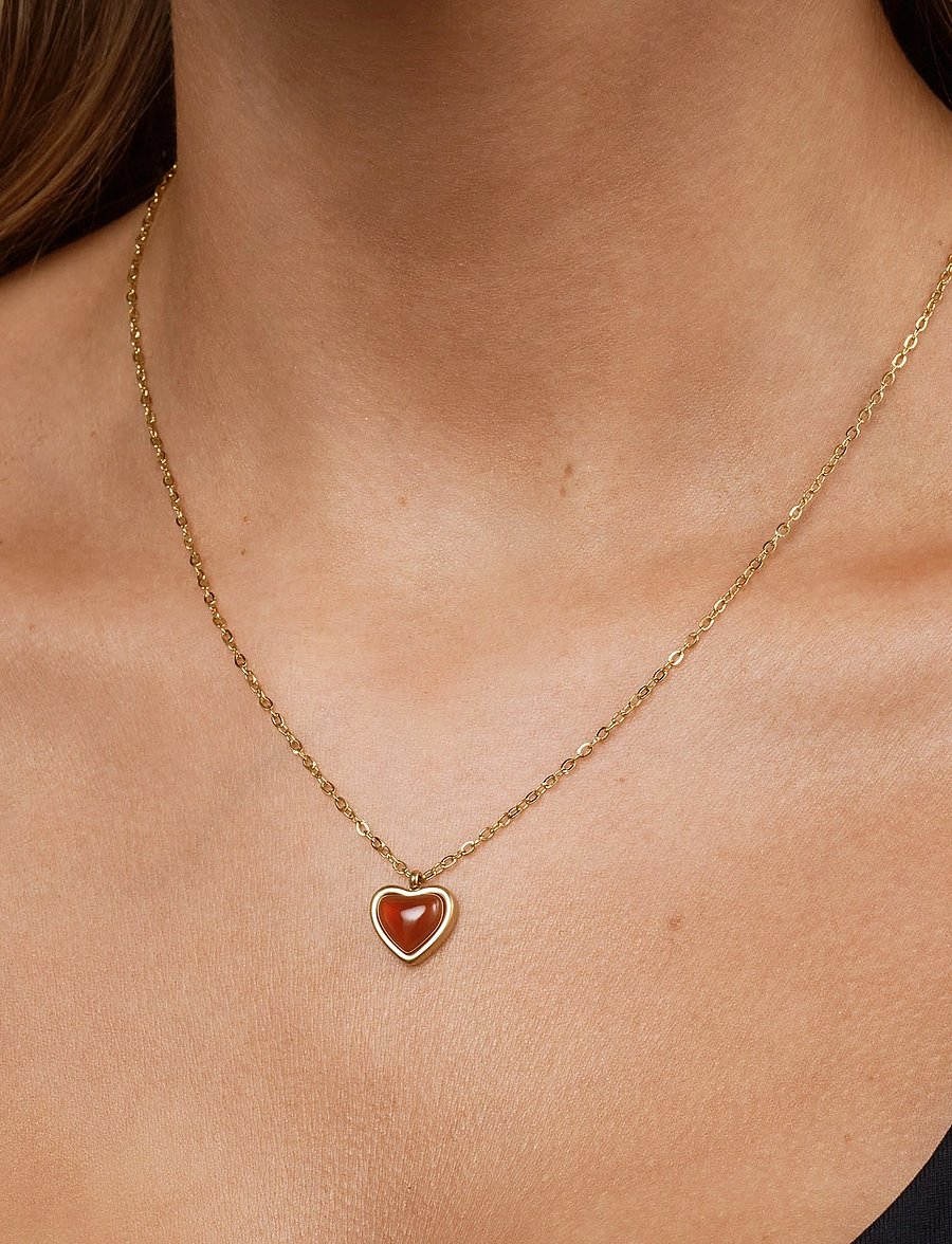 Timi of Sweden - Sonja - Jelly Heart Dangling Necklace Gold Stainle - kedjehalsband - gold - 0