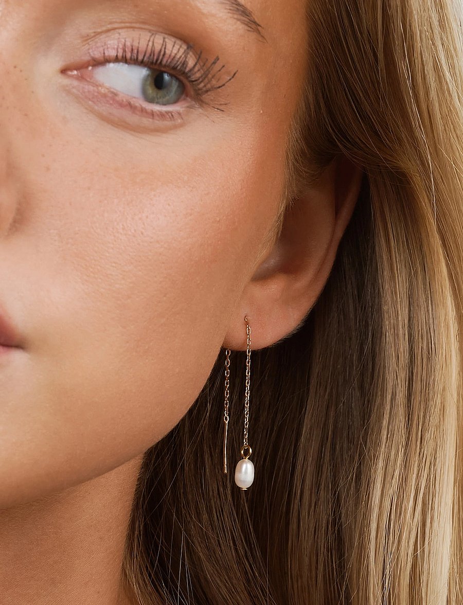 Timi of Sweden - Lucia - Pearl Chain Earrings Stainless Steel - boucles d'oreilles en perles - gold - 0