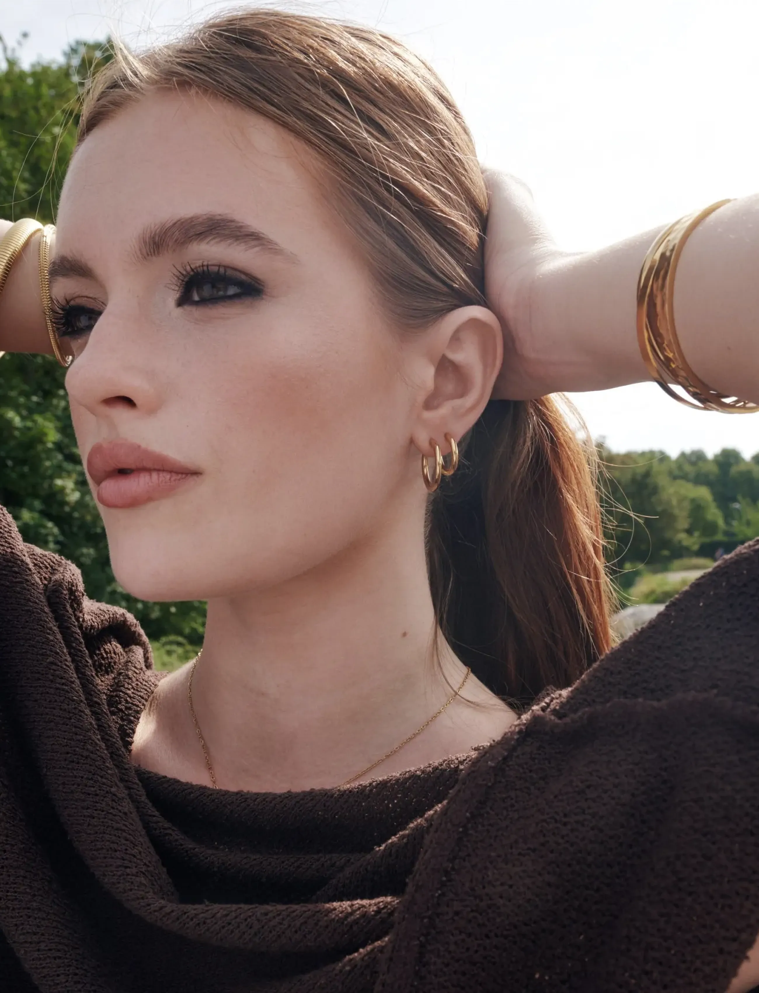 Timi of Sweden - Hollie - Hoop Earrings 17mm Stainless Steel - hoops - gold - 4