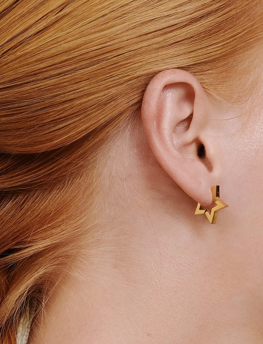 Timi of Sweden - Vilda - Star Hoop Earrings Stainless Steel - gold - 0