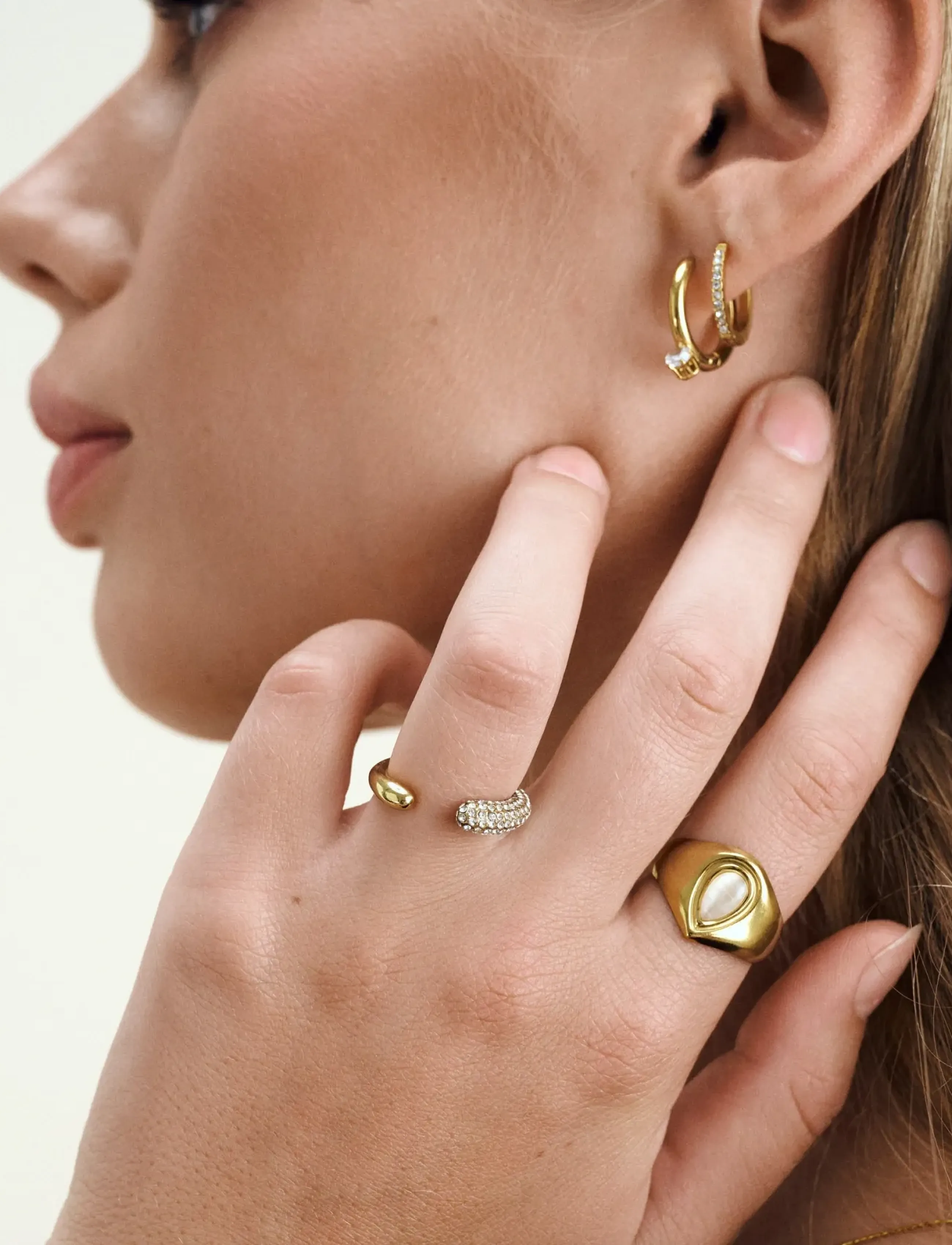 Timi of Sweden - Tolouse - Open Crystal Ring Stainless Steel - party wear at outlet prices - gold - 3