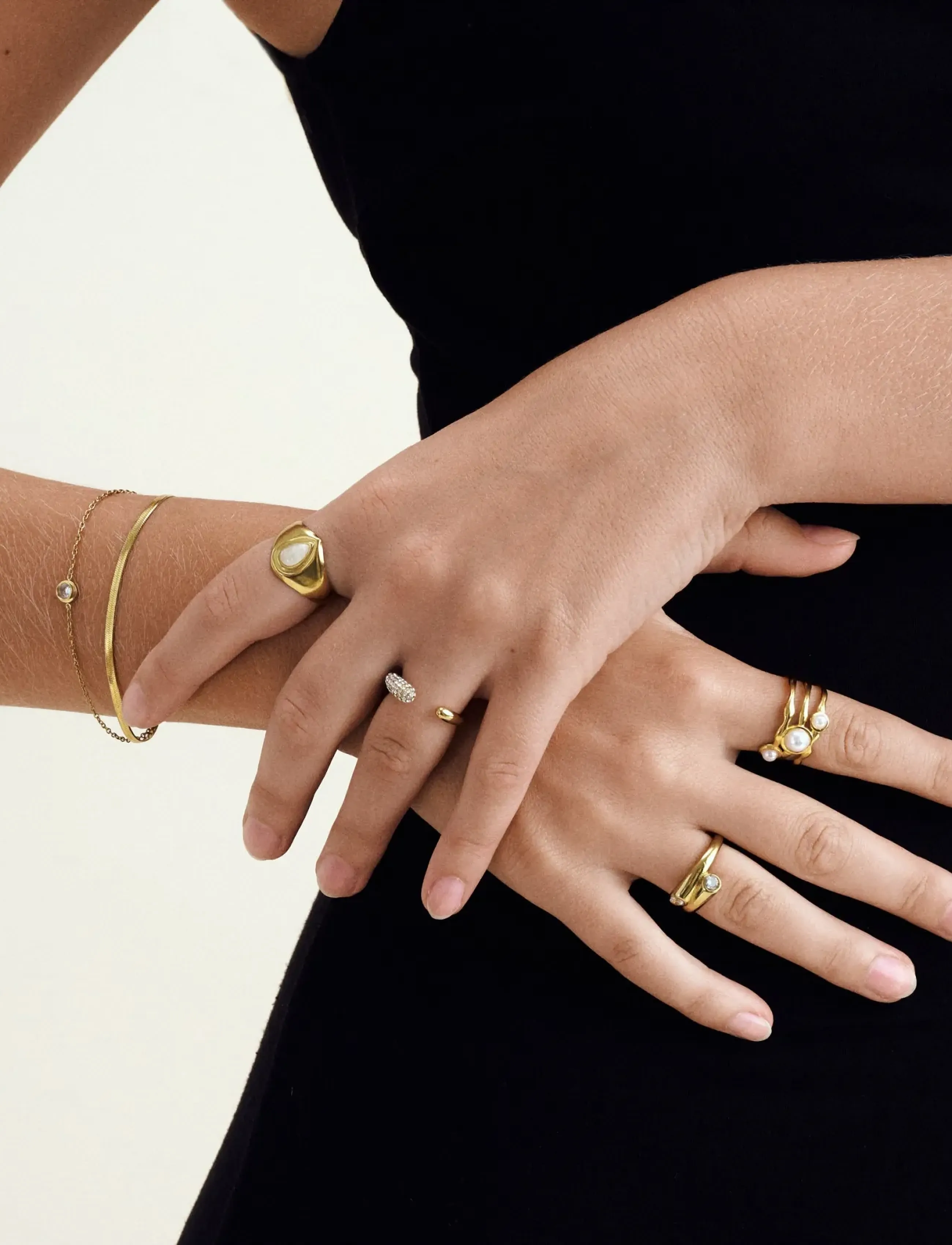Timi of Sweden - Tolouse - Open Crystal Ring Stainless Steel - party wear at outlet prices - gold - 4