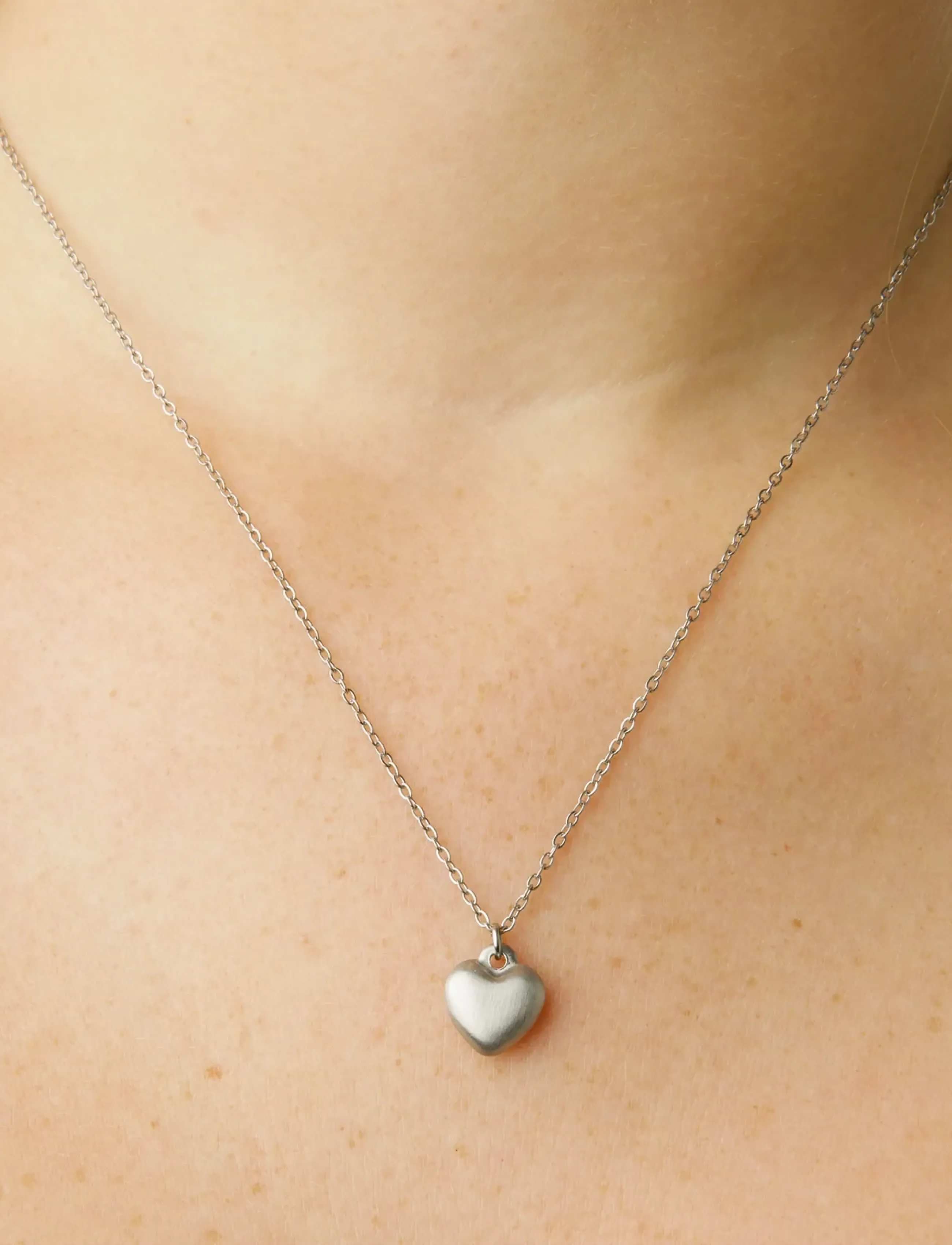Timi of Sweden Bellamy Heart Necklace Stainless Steel, One Size 38 cm, Necklaces, Silber - Chain Frauen