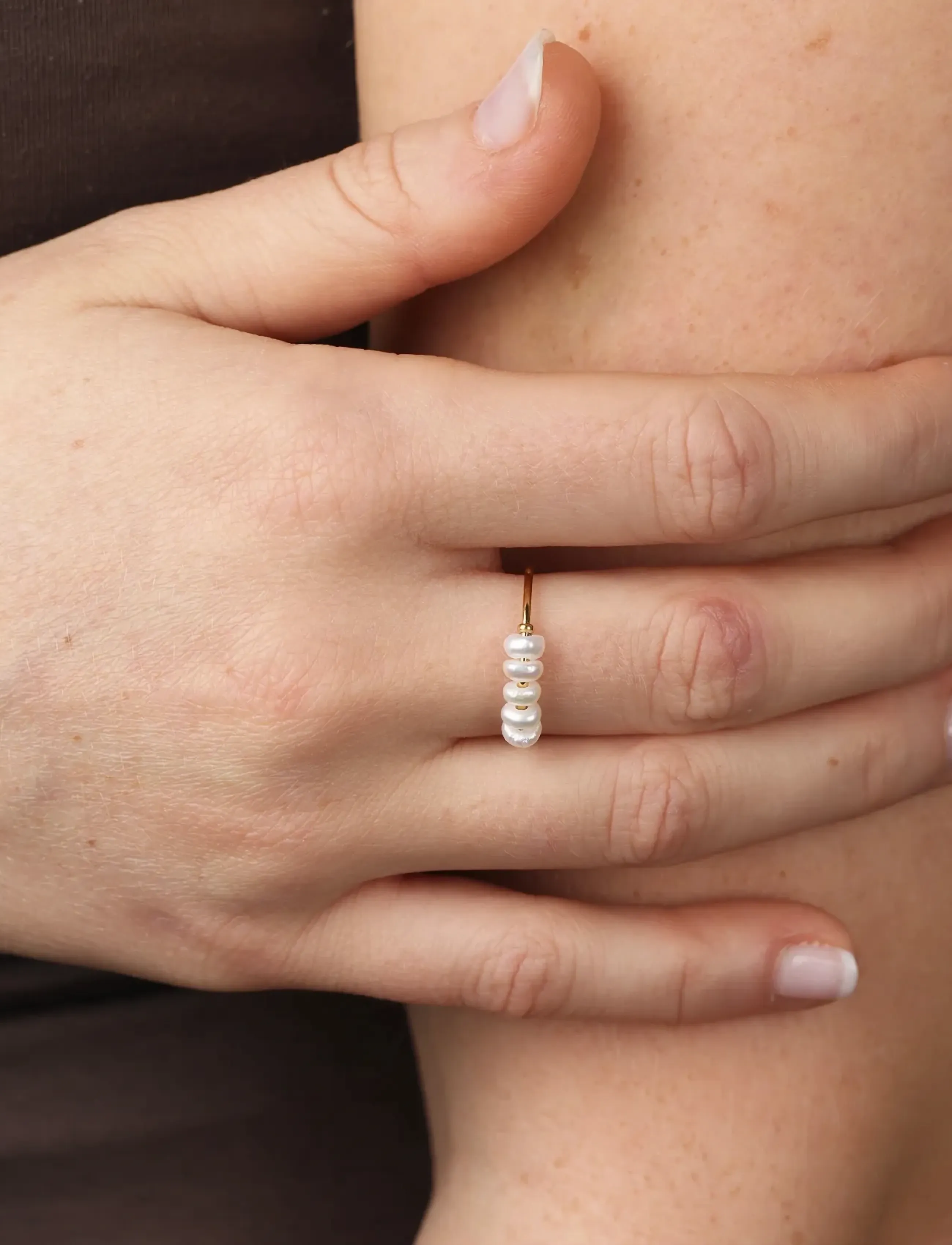 Timi of Sweden Loanna - Delicate Pearl Ring Stainless Steel, 55, Gold, Smykker > Ringe, Dame