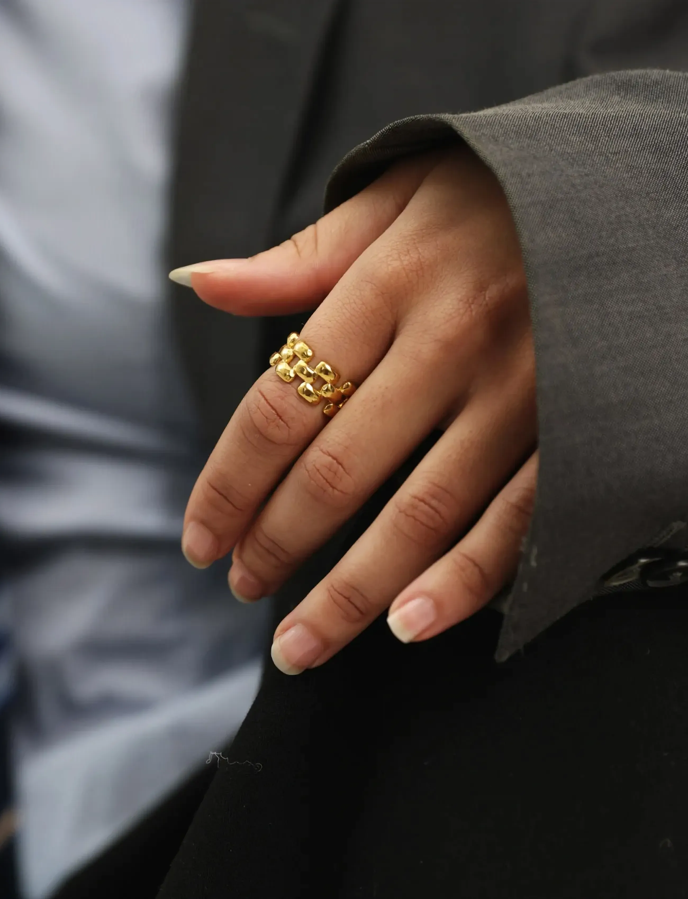 Timi of Sweden Elira - Chunky Ring Stainless Steel - Naistele - GOLD / gold