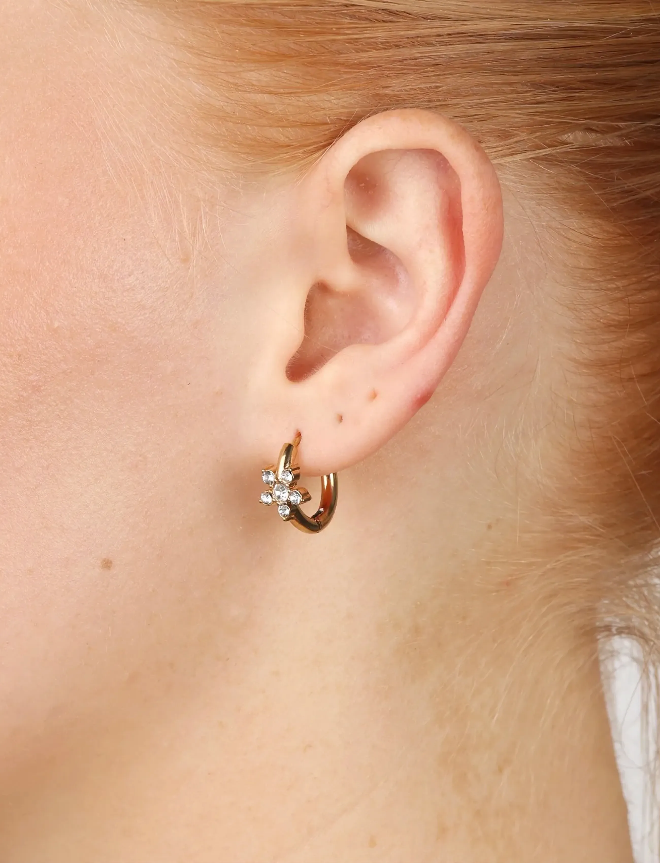 Timi of Sweden Helia Crystal Hoop Earrings Stainless Steel, One Size, Earrings, Gold - Hoops, Frauen