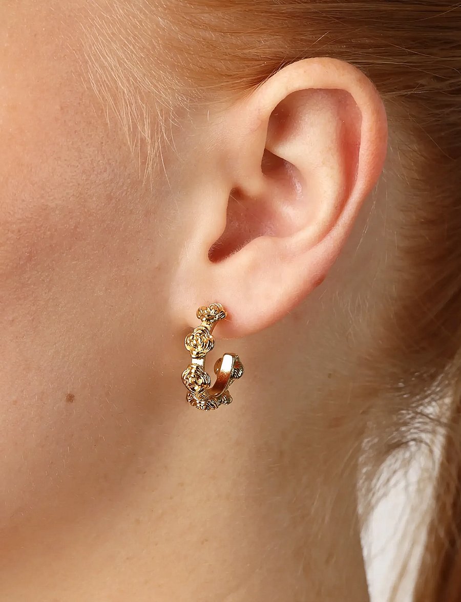 Timi of Sweden - Gerda - Flower Stud Earrings Stainless Steel - hoops - gold - 0