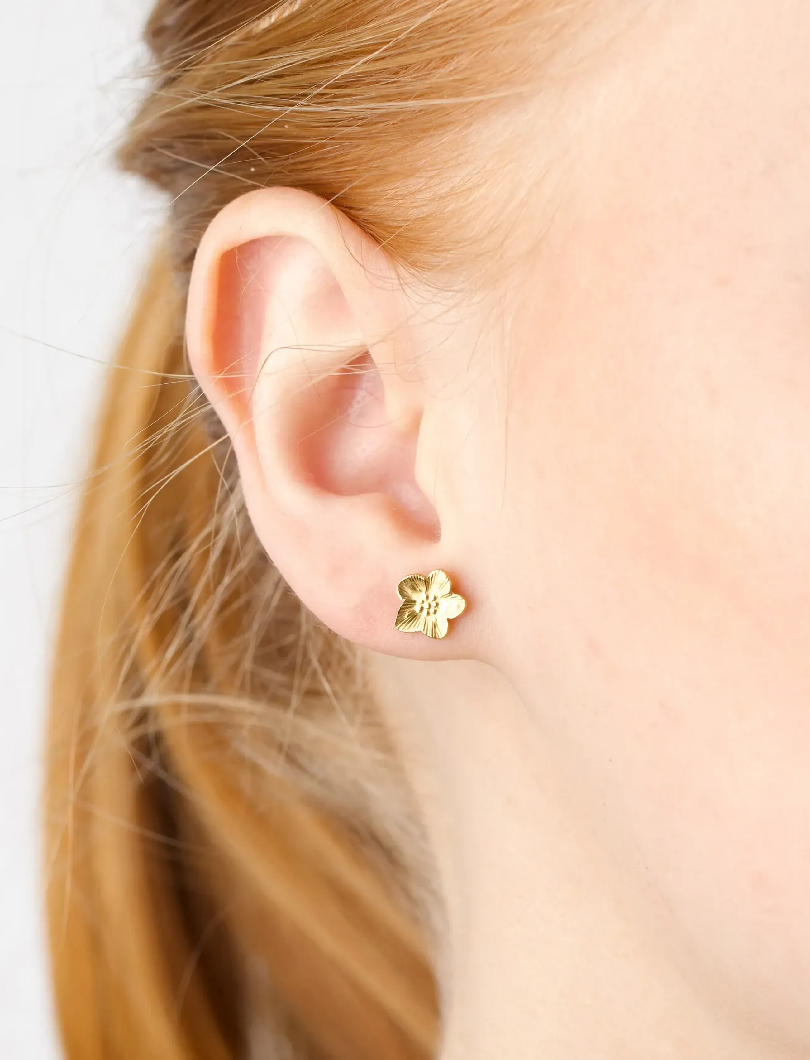 Timi of Sweden - Sadia - Flower Stud Earrings Stainless Steel - gold - 0