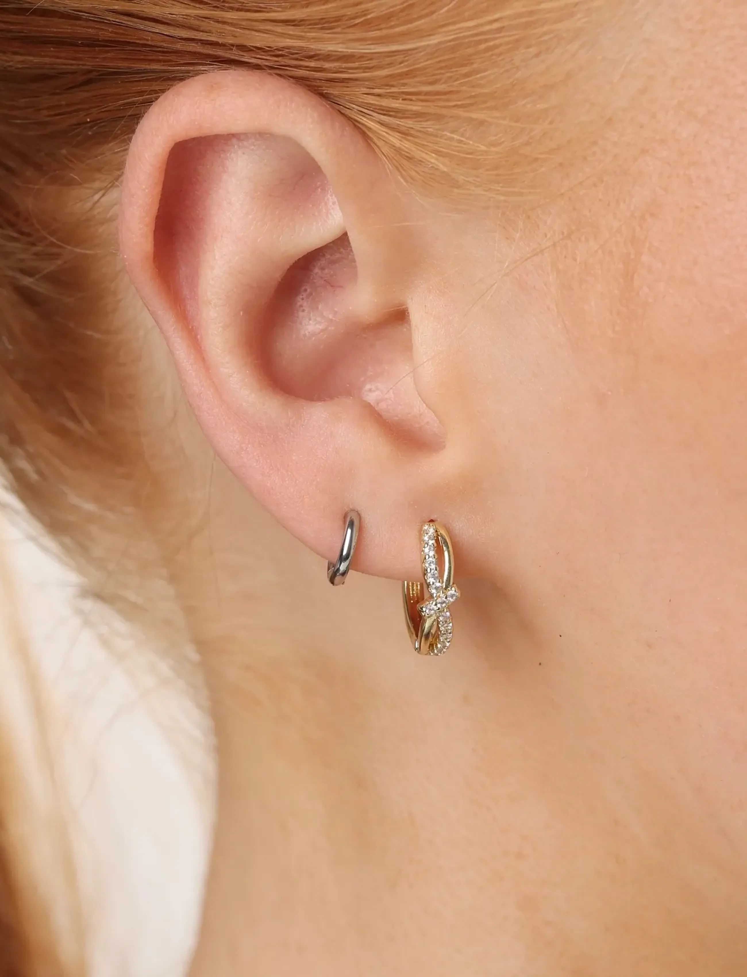 Timi of Sweden - Marigold - Crystal Hoop Earrings - kreolen - gold - 0
