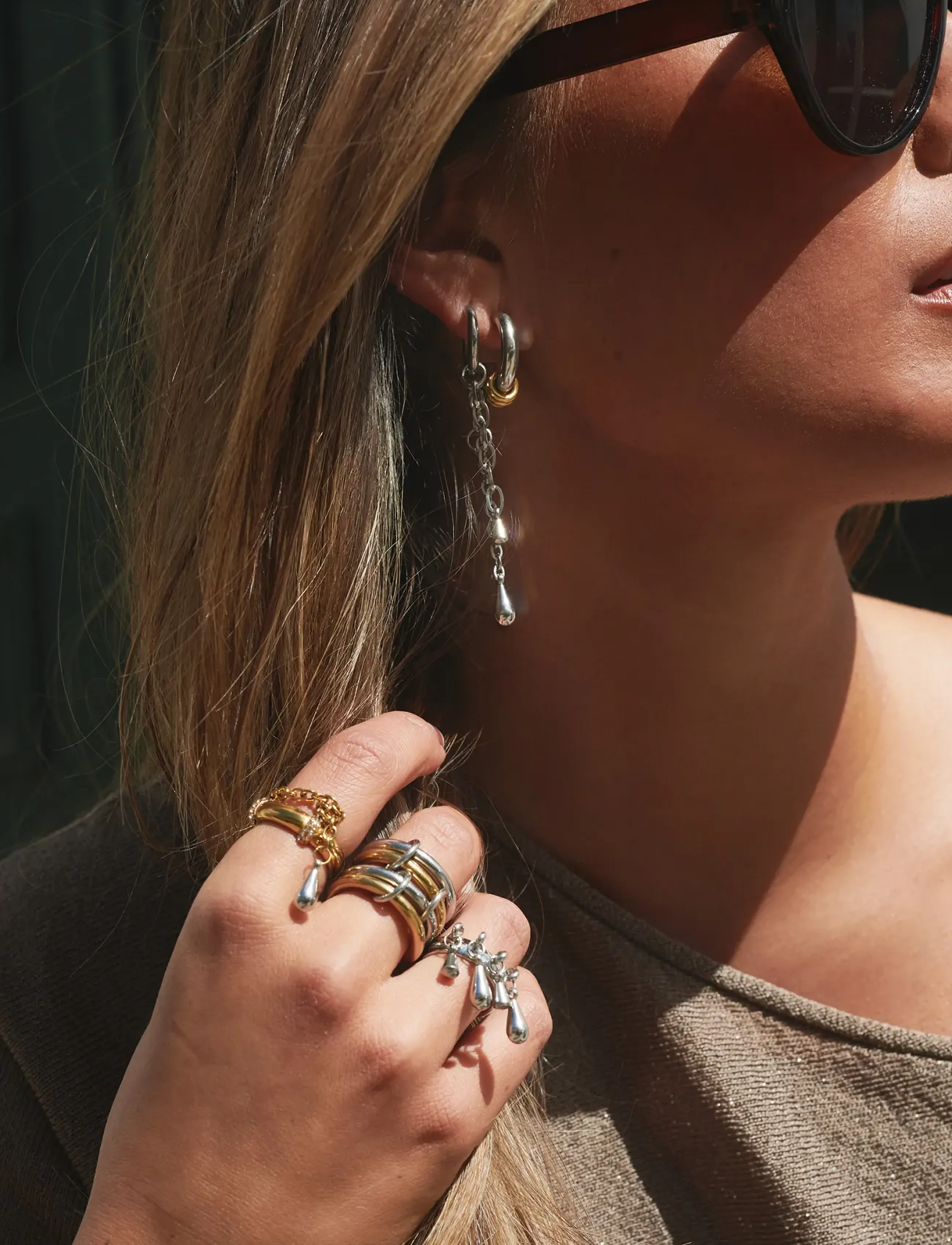 Timi of Sweden Luna Hoops Stud Earrings Stainless Steel, Damen, Creolen Ohrstecker, Silber, Gr.ONE SIZE