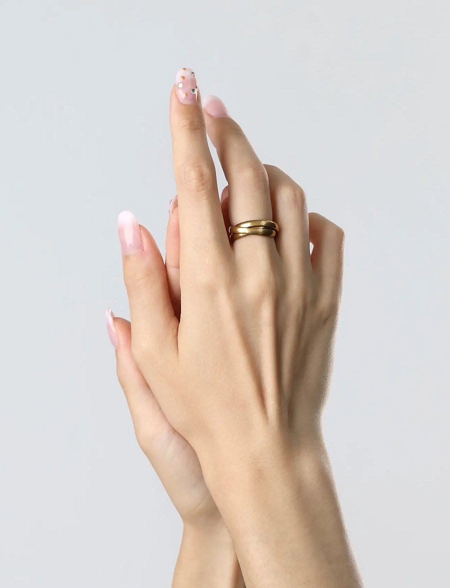 Timi of Sweden - Alvy - Twist Ring Stainless Steel - sõrmused - gold - 0